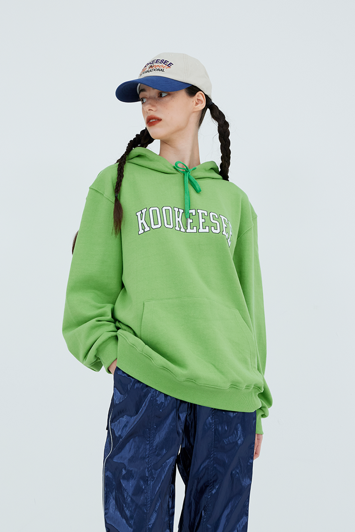 쿠키시(KOOKEESEE) 쿠키시 로고 프린팅 후디_연두
