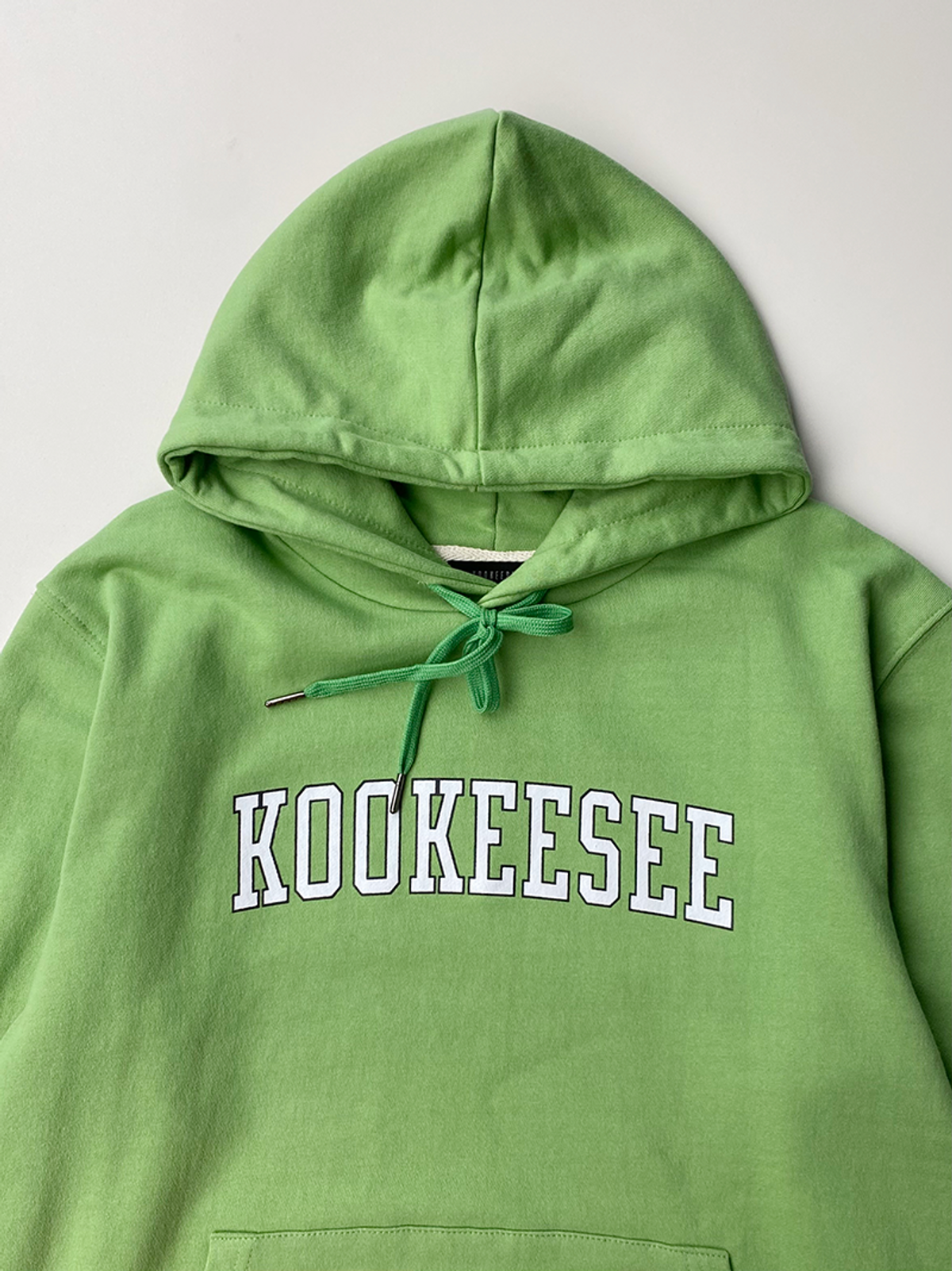 쿠키시(KOOKEESEE) 쿠키시 로고 프린팅 후디_연두