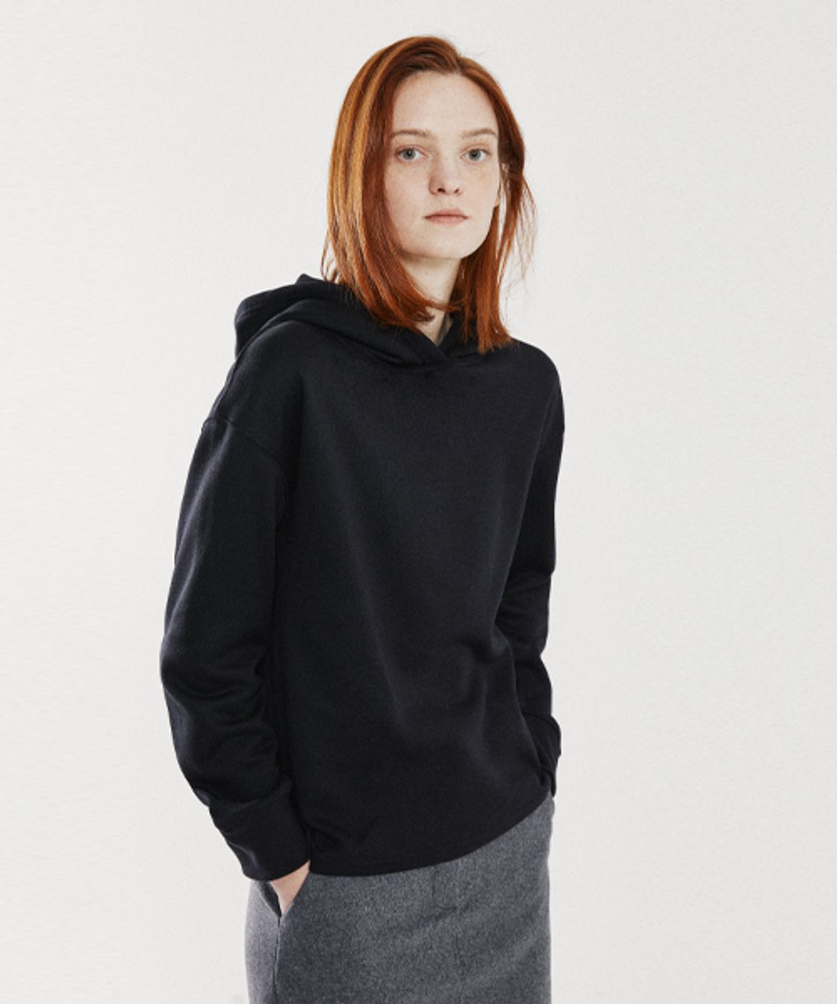 레이디 볼륨(LADY VOLUME) STITCH POINT HOODIE_NAVY