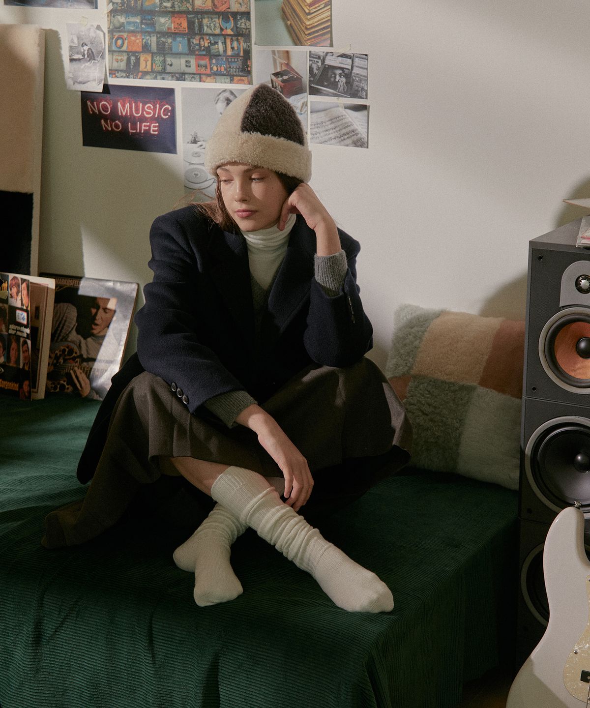 핀블랙(PINBLACK) 울 플리츠 롱 스커트 (2COLOR)