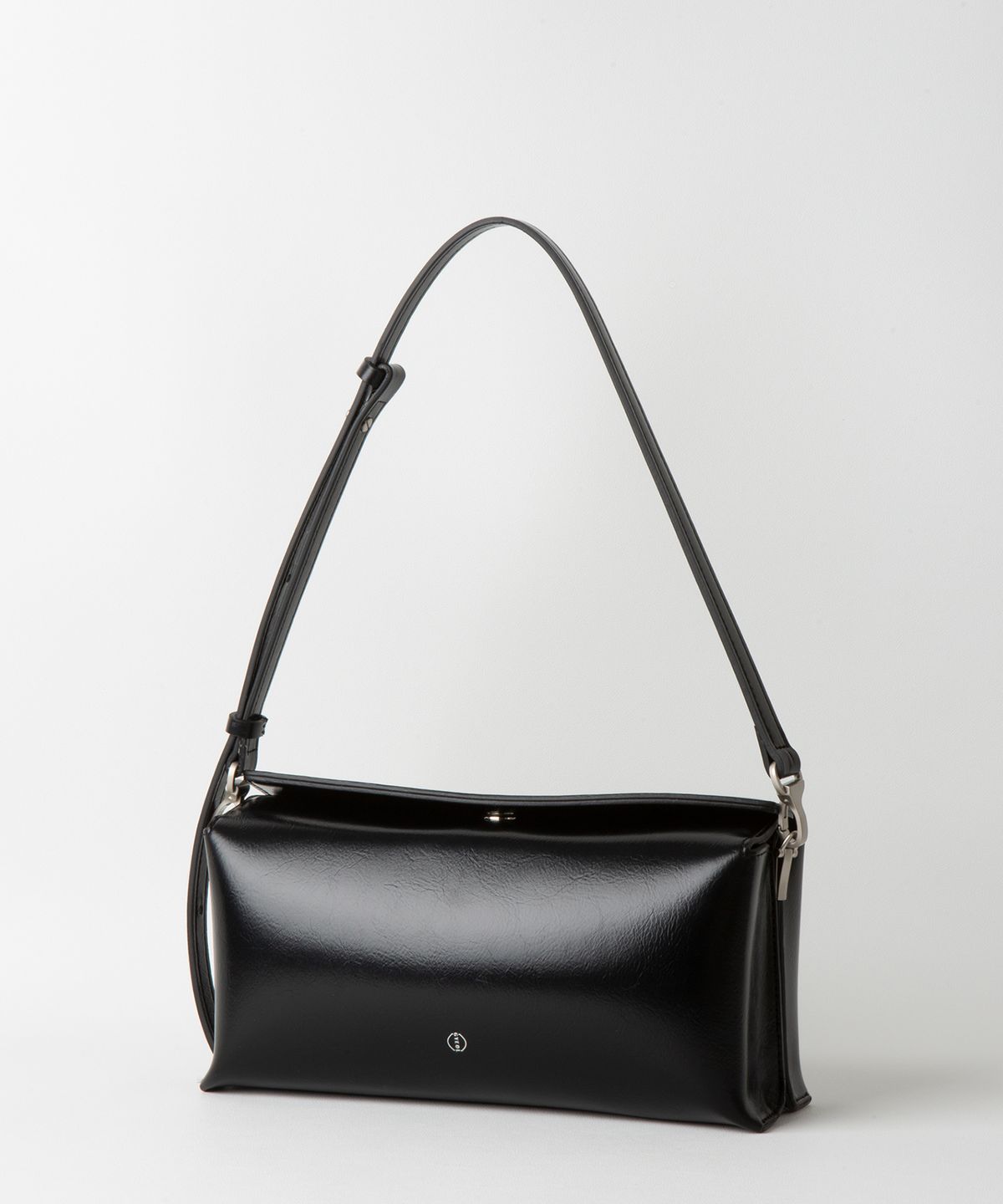 결(GYEOL) 2 FLAP CONCH_CRINKLE (Black)
