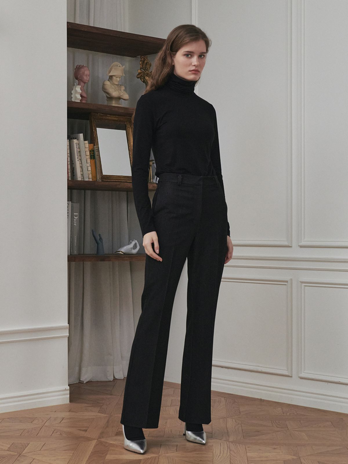 누브(NOUVE) Slim Fit Turtleneck T-Shirt - Black