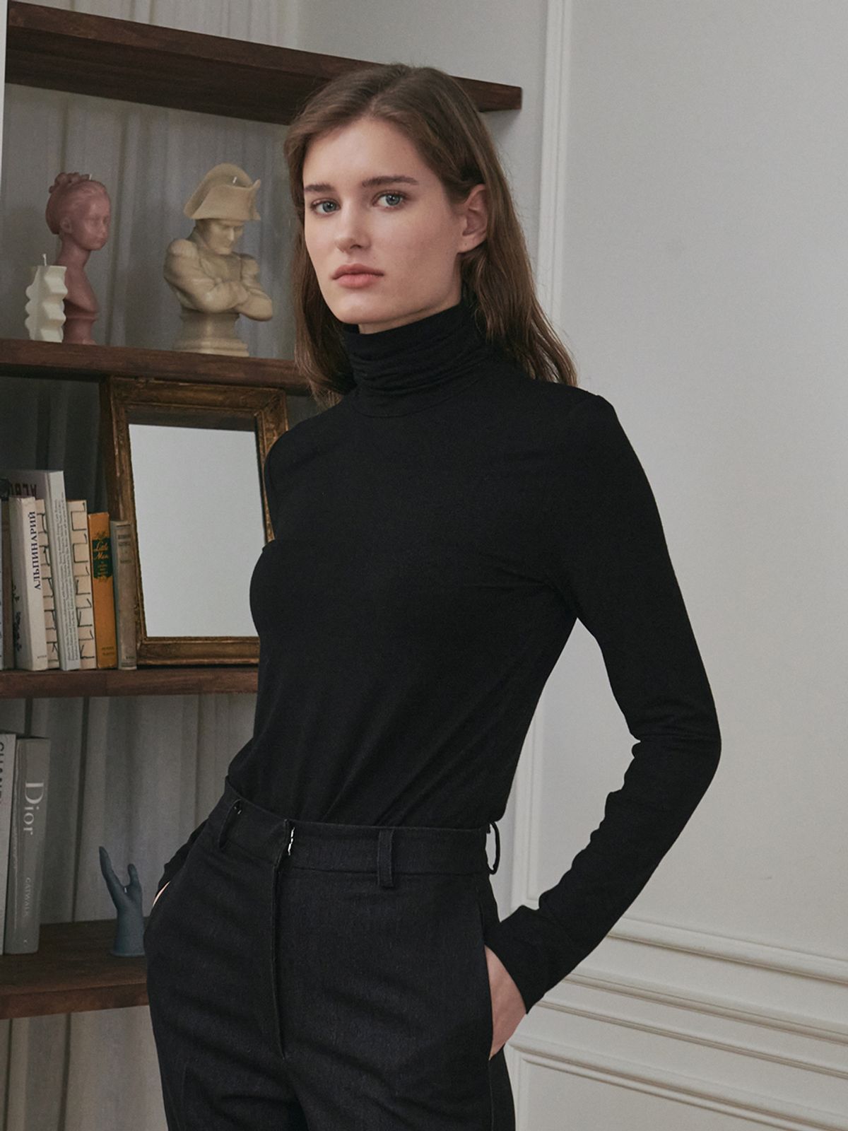 누브(NOUVE) Slim Fit Turtleneck T-Shirt - Black
