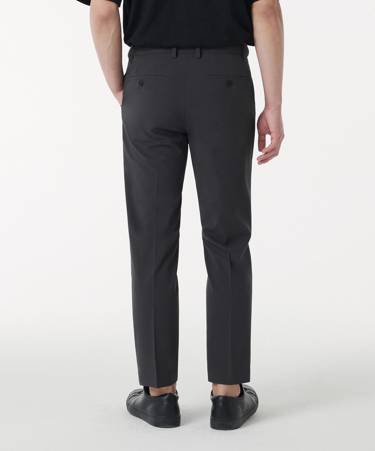 무신사 스탠다드(MUSINSA STANDARD) [쿨탠다드] 테이퍼드 히든 밴딩 크롭 슬랙스 [건메탈]