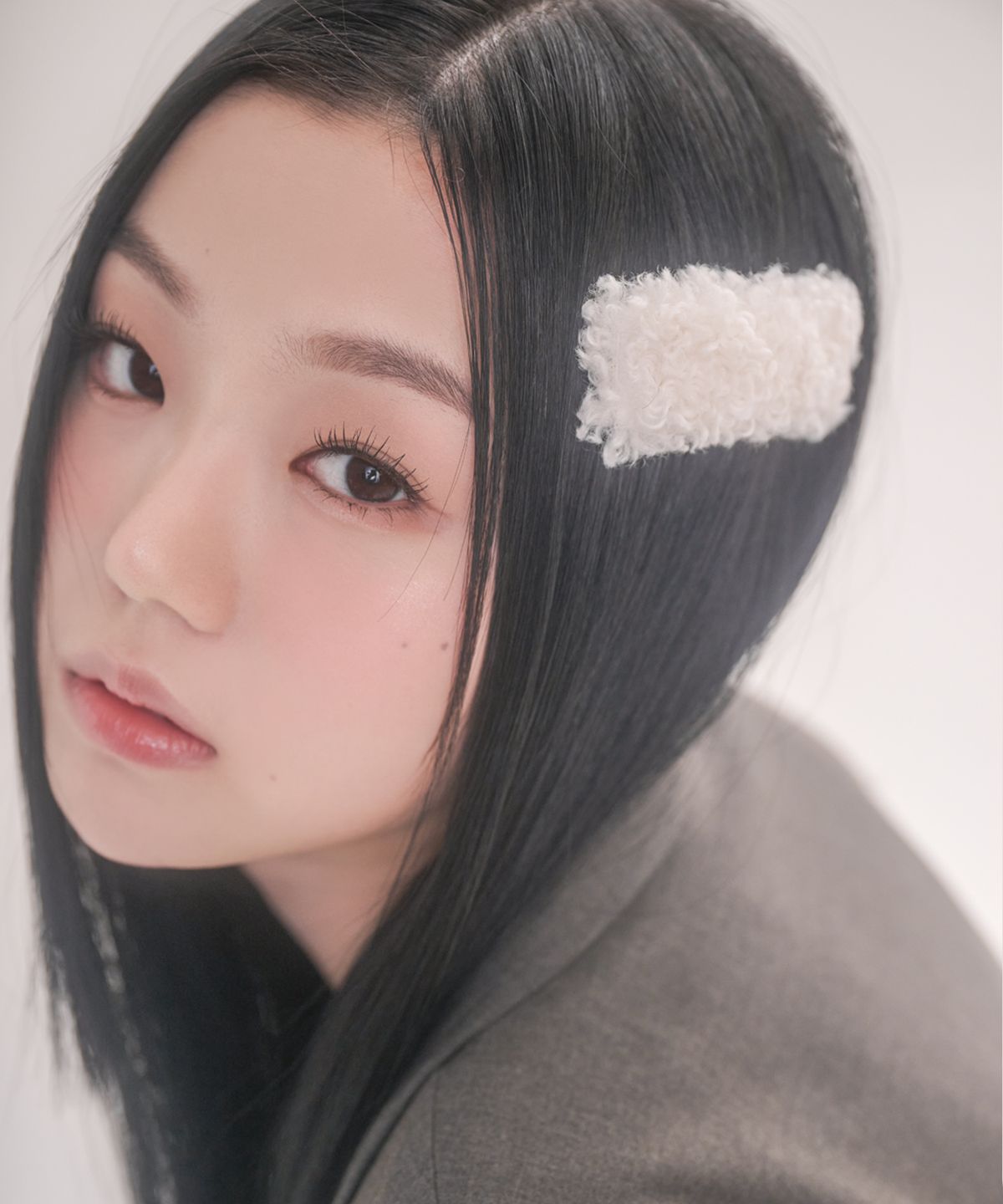 포스트루드(POSTLUDE) FLUFFY HAIRPIN (5 COLORS)