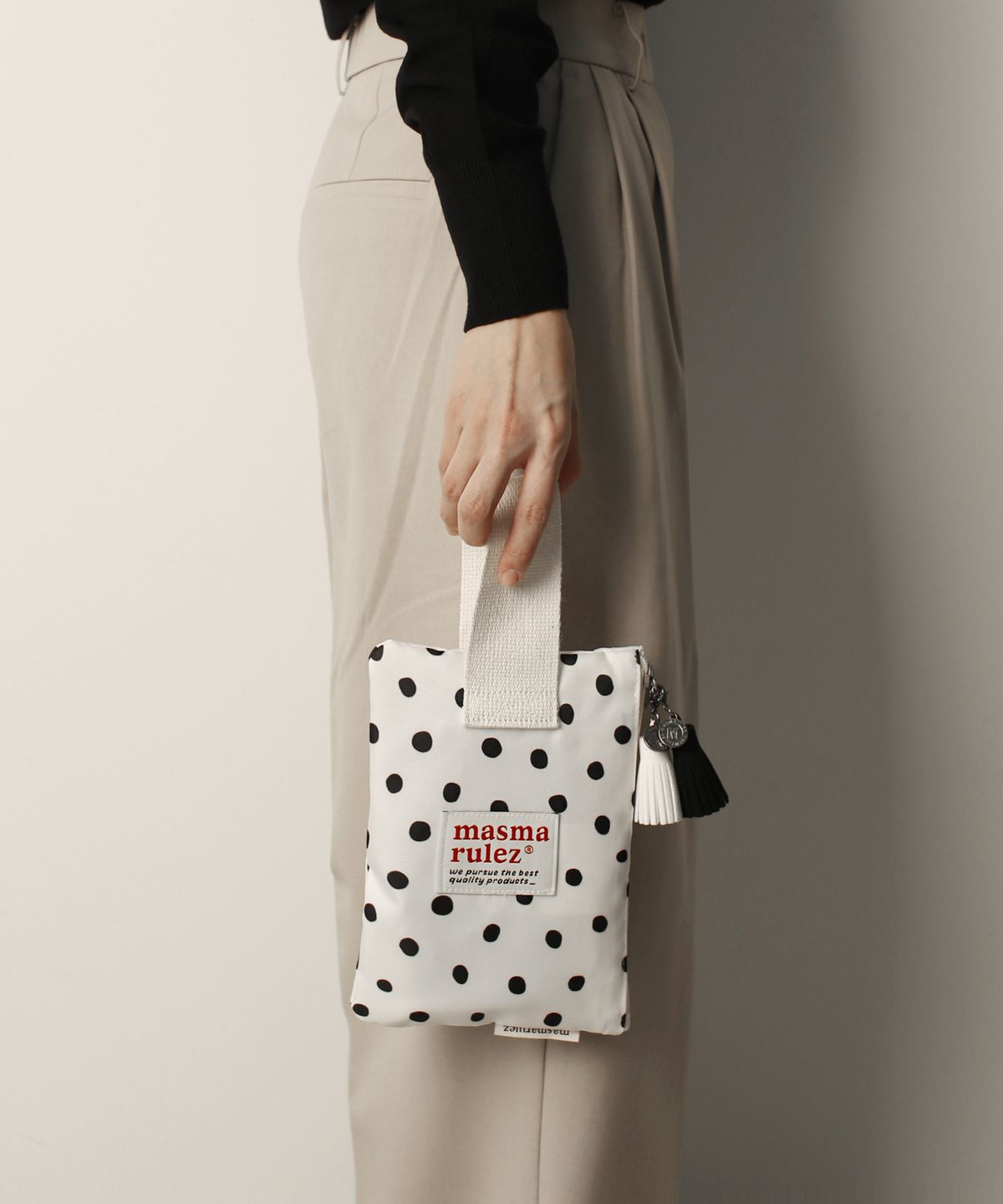 마스마룰즈(MASMARULEZ) Strap pouch _ 블랙도트