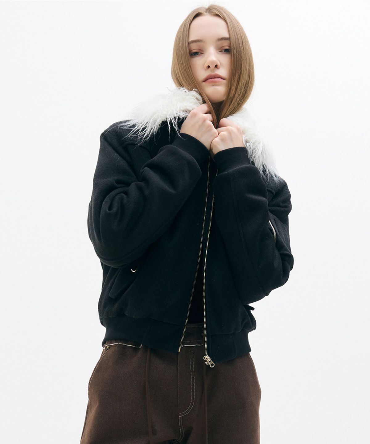 라티젠(LARTIGENT) LX FUR COLLAR JUMPER(BLACK)