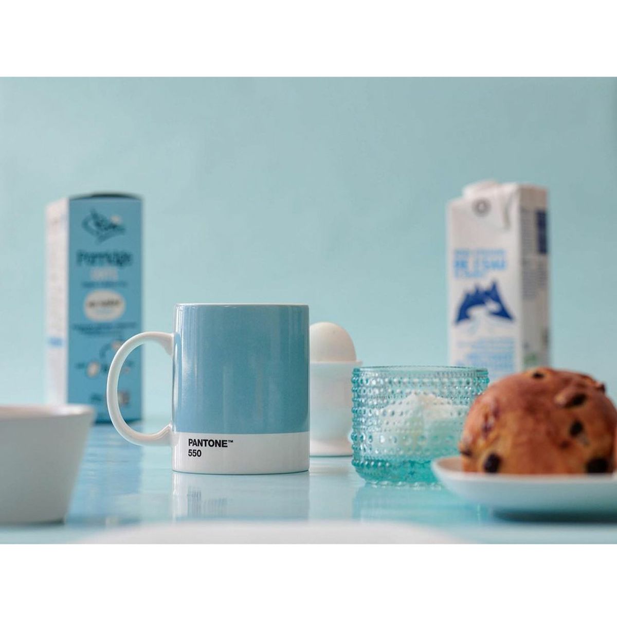 팬톤리빙(PANTONE LIVING) 팬톤 머그컵(라이트블루550)