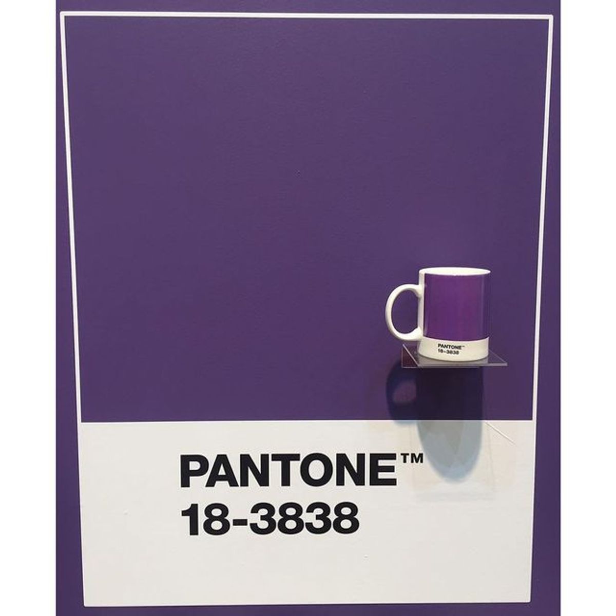 팬톤리빙(PANTONE LIVING) 팬톤 머그컵(울트라바이올렛18-3838)
