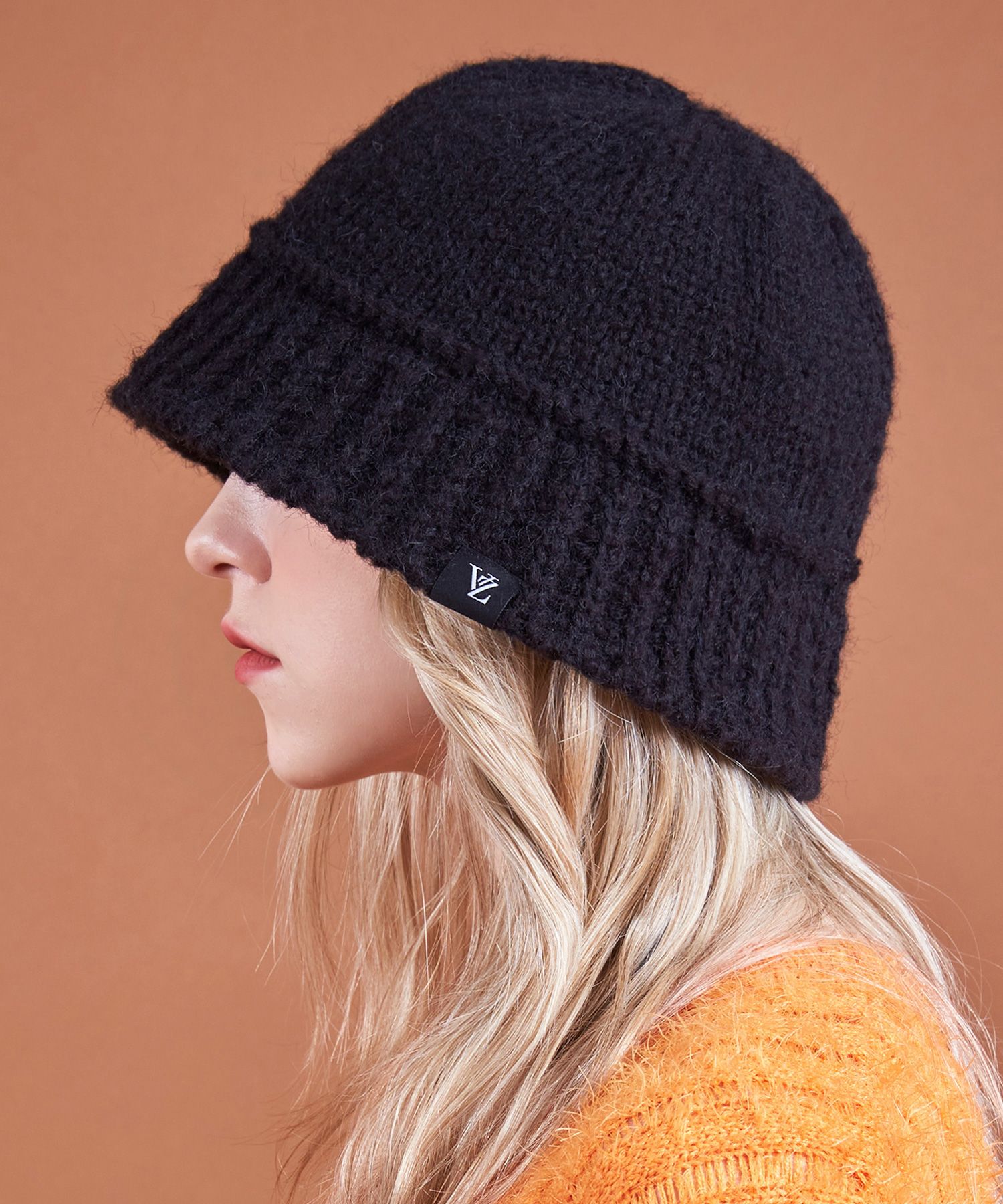 MUSINSA公式 | VARZAR モノグラムラベルウールニットバケットハット