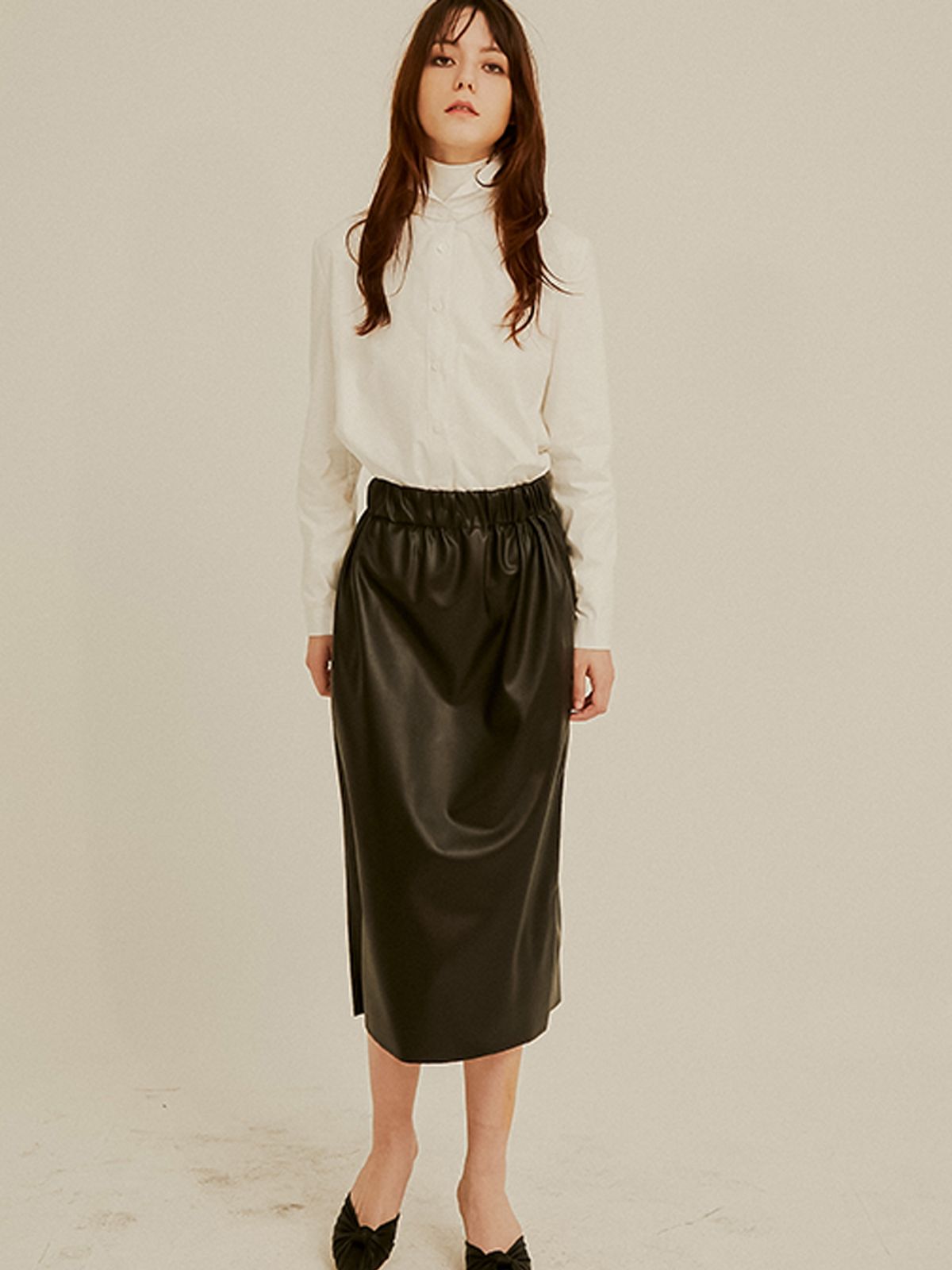 쏘리, 투 머치 러브(SORRY, TOO MUCH LOVE) Premium Cotton High Collar Blouse_White