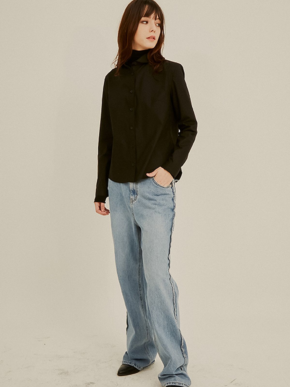쏘리, 투 머치 러브(SORRY, TOO MUCH LOVE) Premium Cotton High Collar Blouse_Black