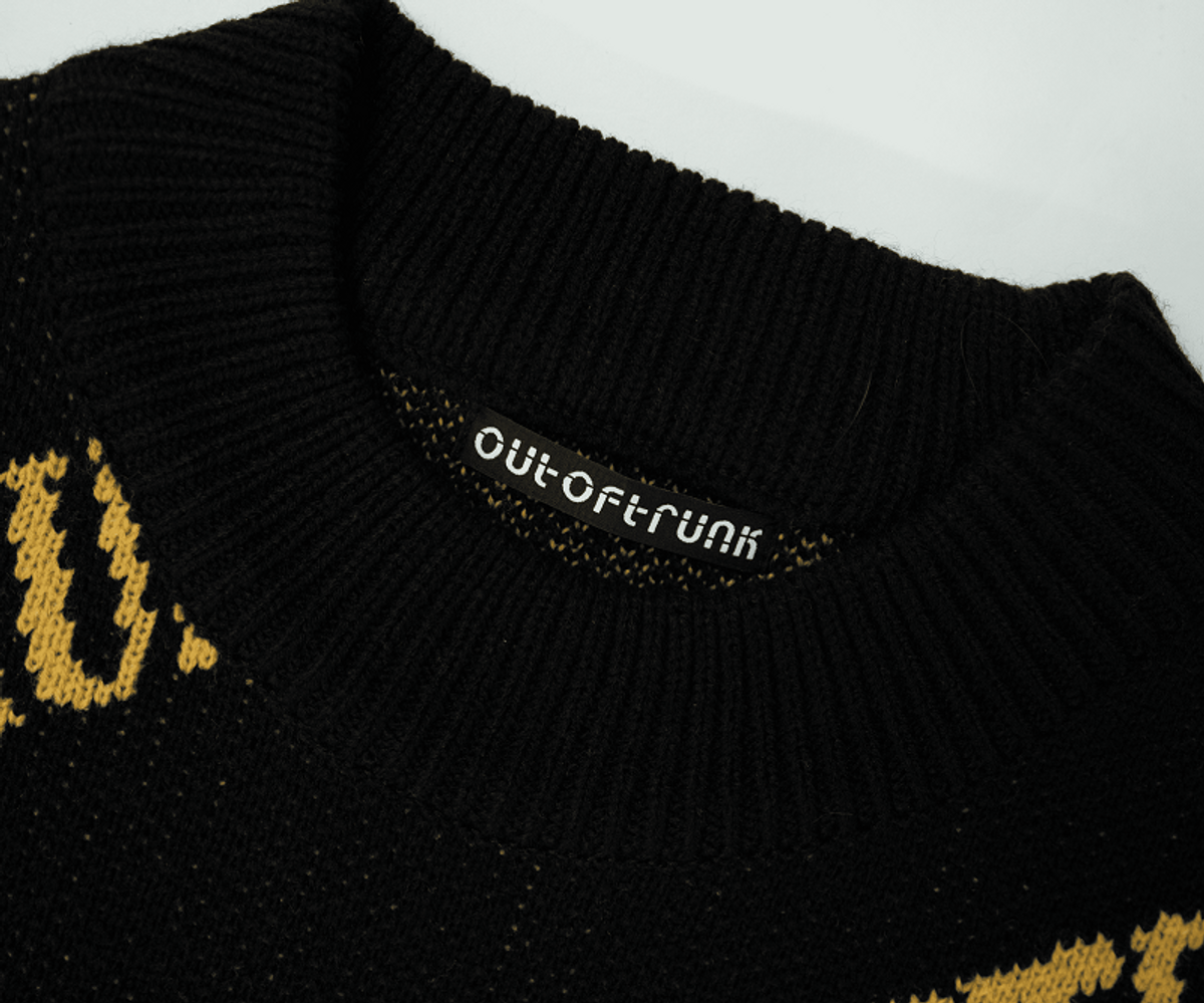 아웃 오브 트렁크(OUT OF TRUNK) OOT Logo Knit Sweater (Black)