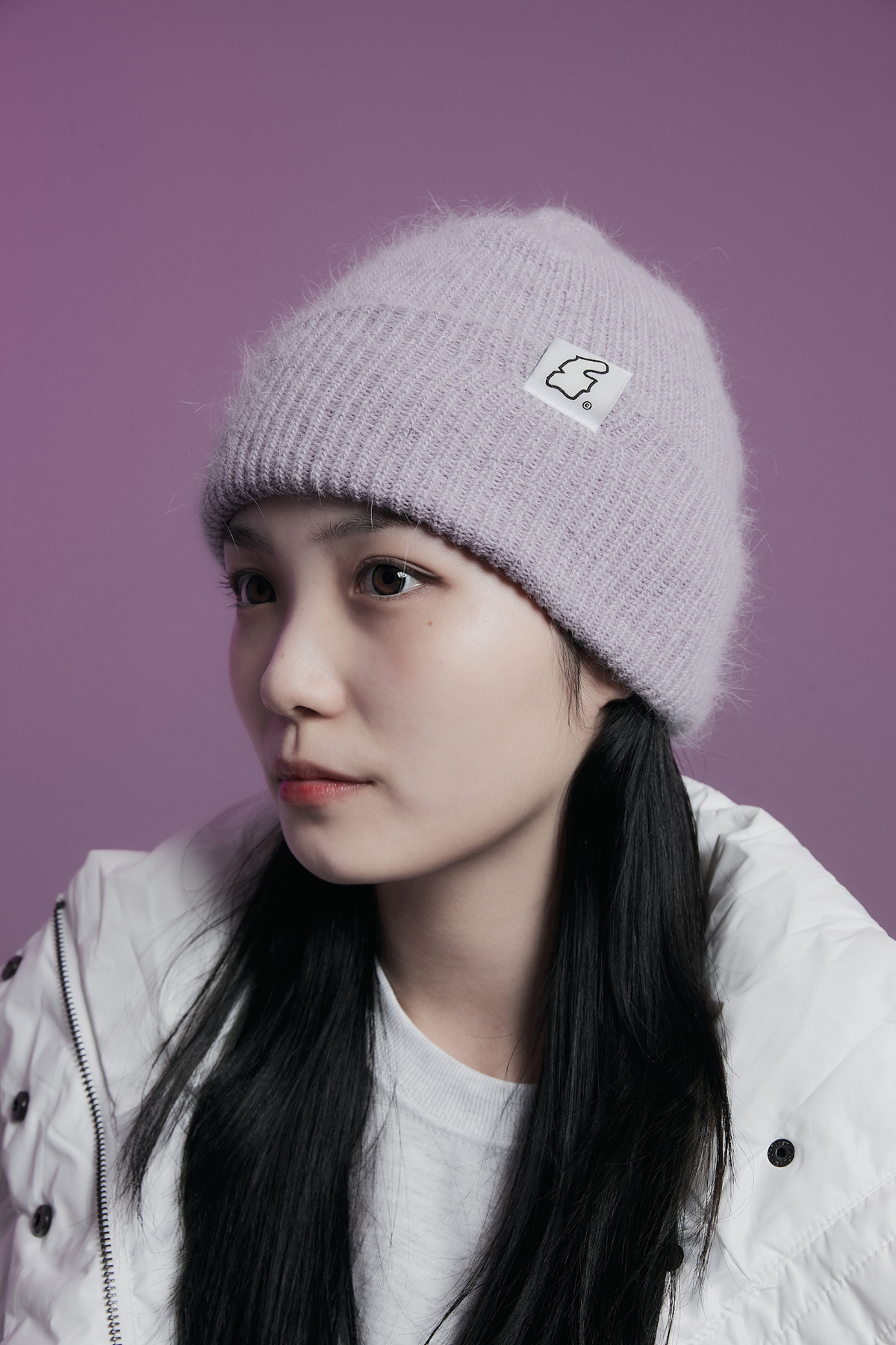 어퍼스트로피 콤마(APOSTROPHE COMMA) 리버시블 라벨 소프트 앙고라 비니 (라이트퍼플)