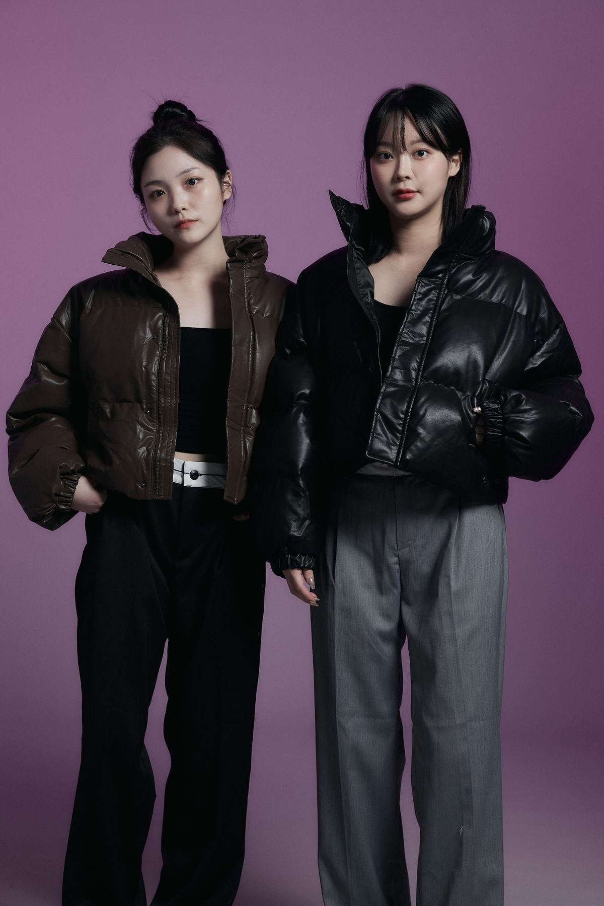 어퍼스트로피 콤마(APOSTROPHE COMMA) 레더 크롭 숏 패딩 (블랙)