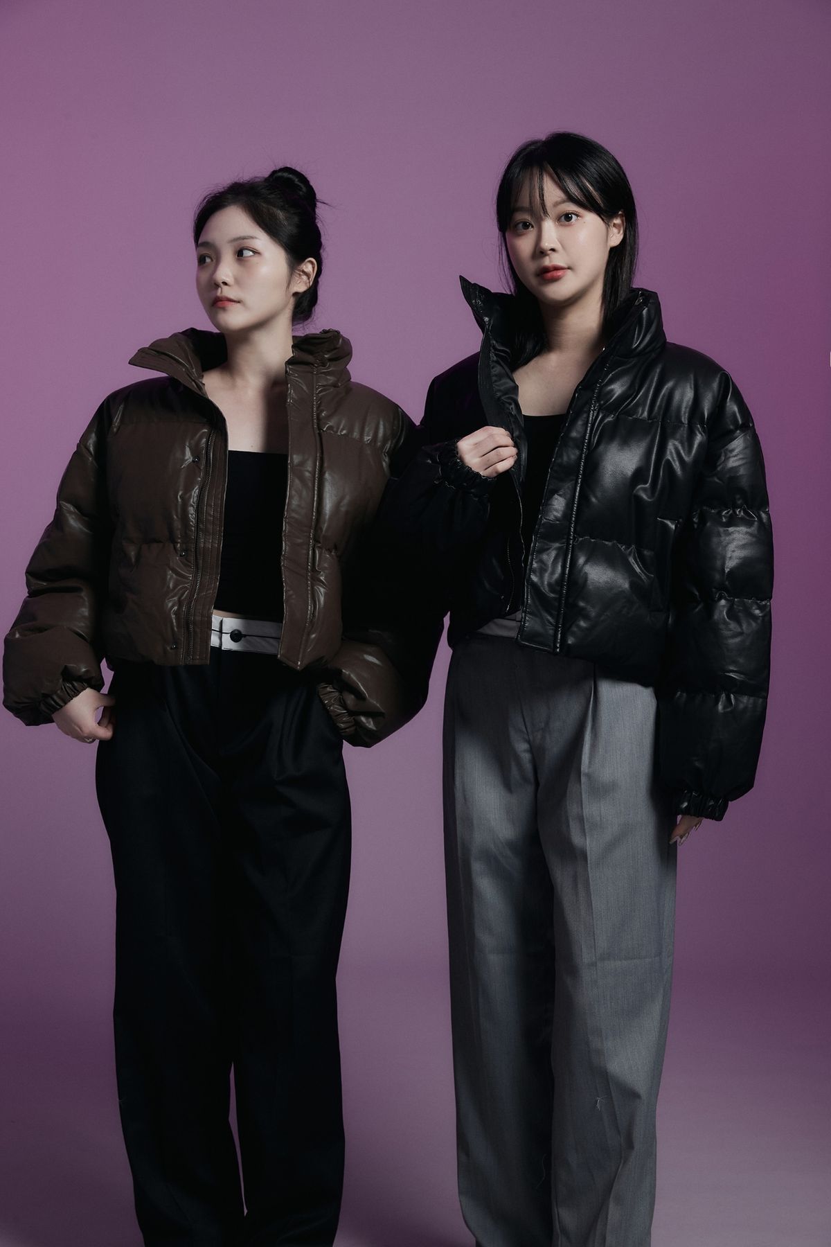 어퍼스트로피 콤마(APOSTROPHE COMMA) 레더 크롭 숏 패딩 (블랙)