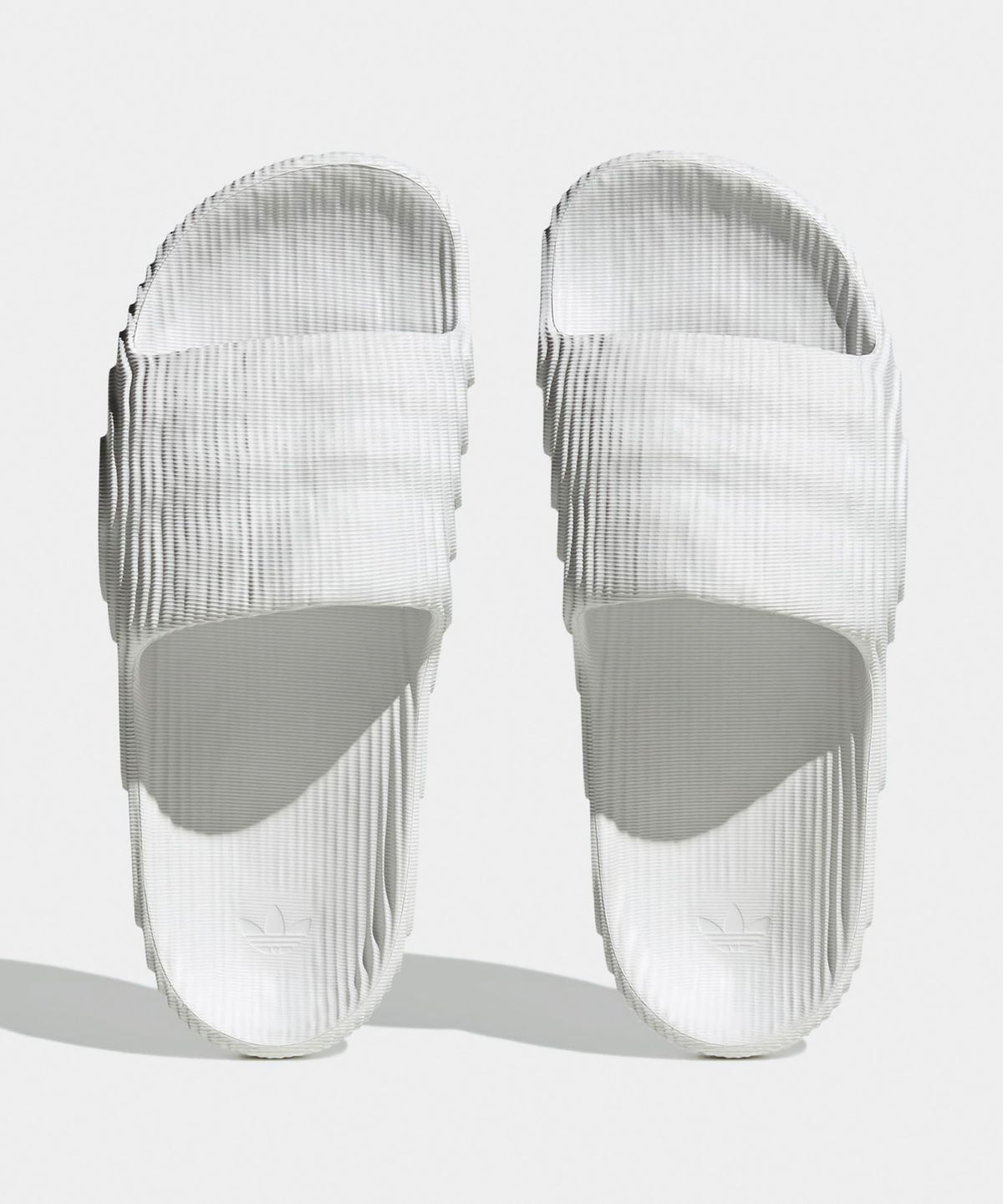 아디다스(ADIDAS) 아딜렛 22 - 화이트 / HQ4672