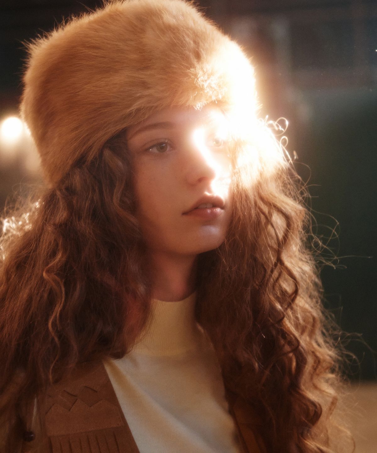 그린버터(GREENBUTTER) Real Lambskin Suede Fringe Vest (Camel)