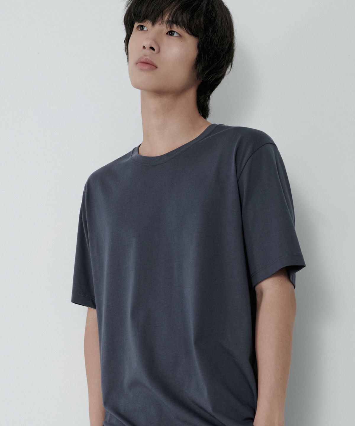 무신사 스탠다드(MUSINSA STANDARD) [쿨탠다드] 베이식 크루 넥 티셔츠 [아이언 그레이]