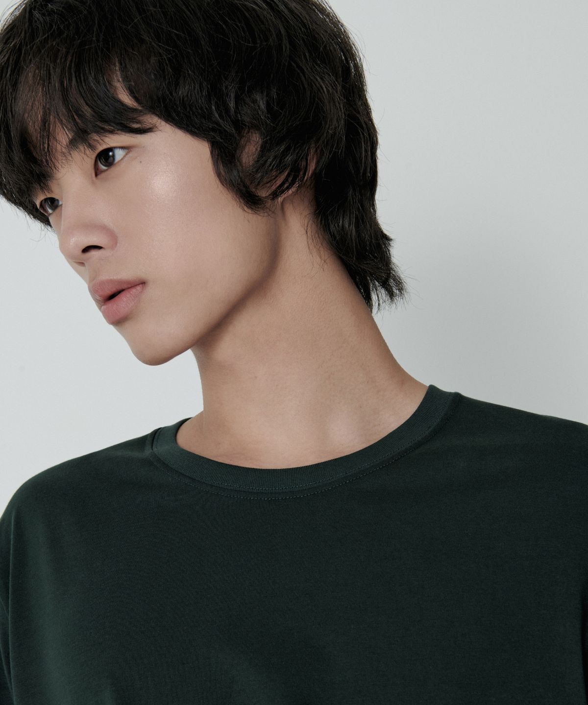 무신사 스탠다드(MUSINSA STANDARD) [쿨탠다드] 베이식 크루 넥 티셔츠 [딥 그린]