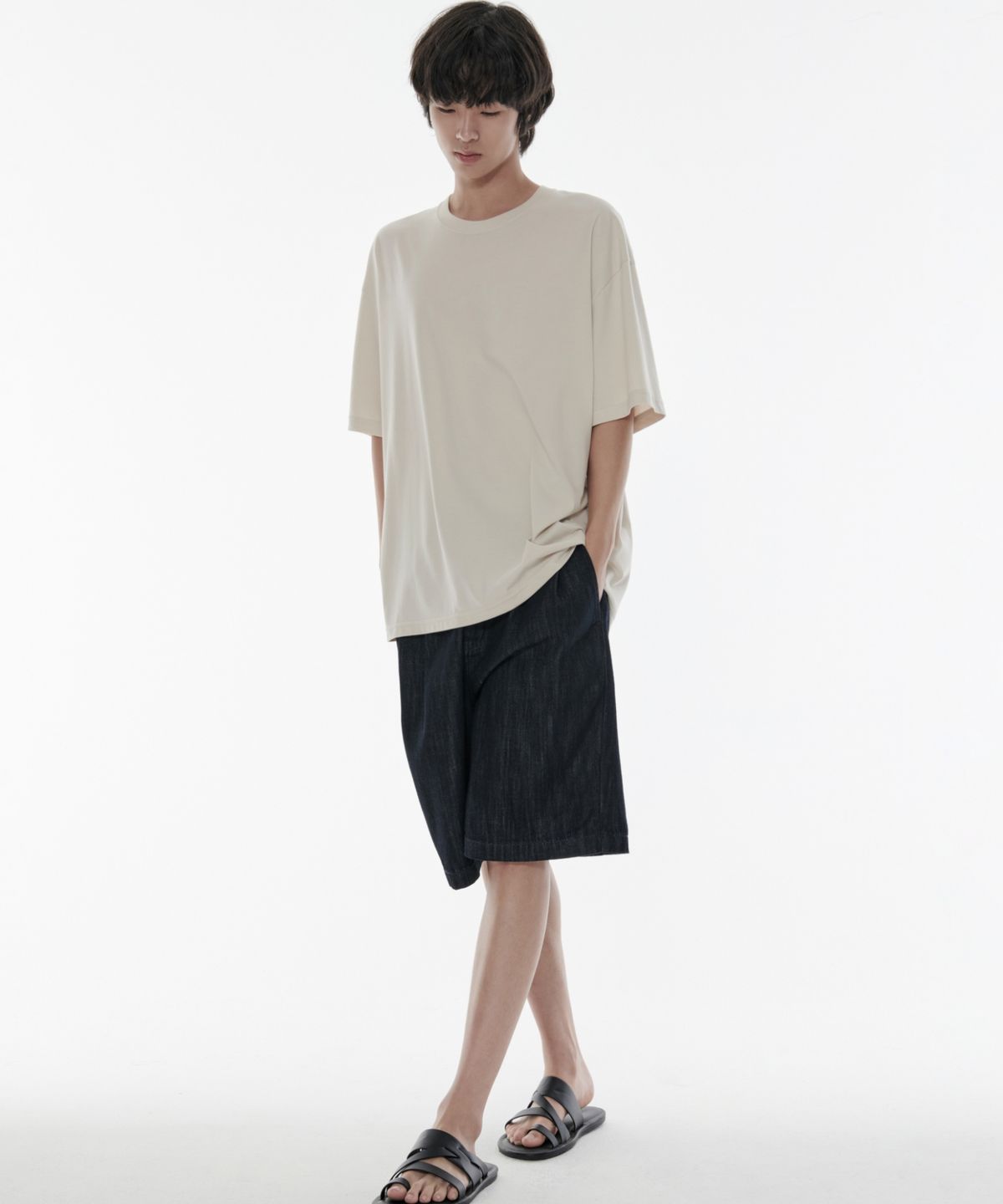 무신사 스탠다드(MUSINSA STANDARD) [쿨탠다드] 오버사이즈 크루 넥 티셔츠 [에크루]