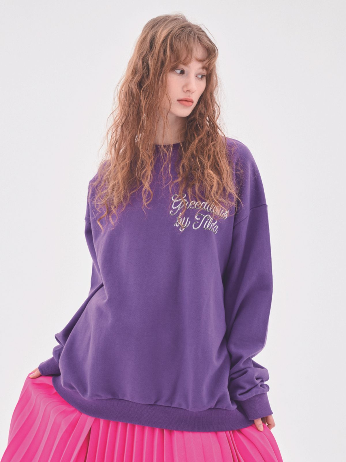 그리디어스(GREEDILOUS) GREEDILOUS By Tilda Logo Sweatshirts