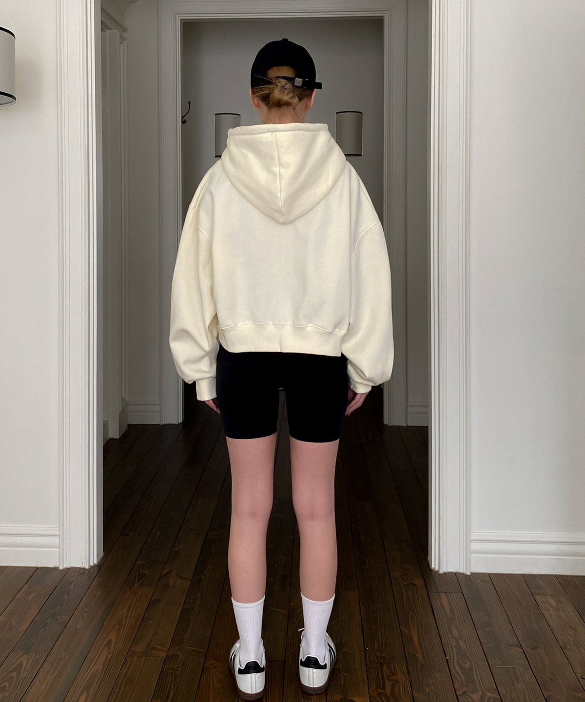 인지액티브(INJIACTIVE) Active Crop Hoody Zip-Up 버터크림