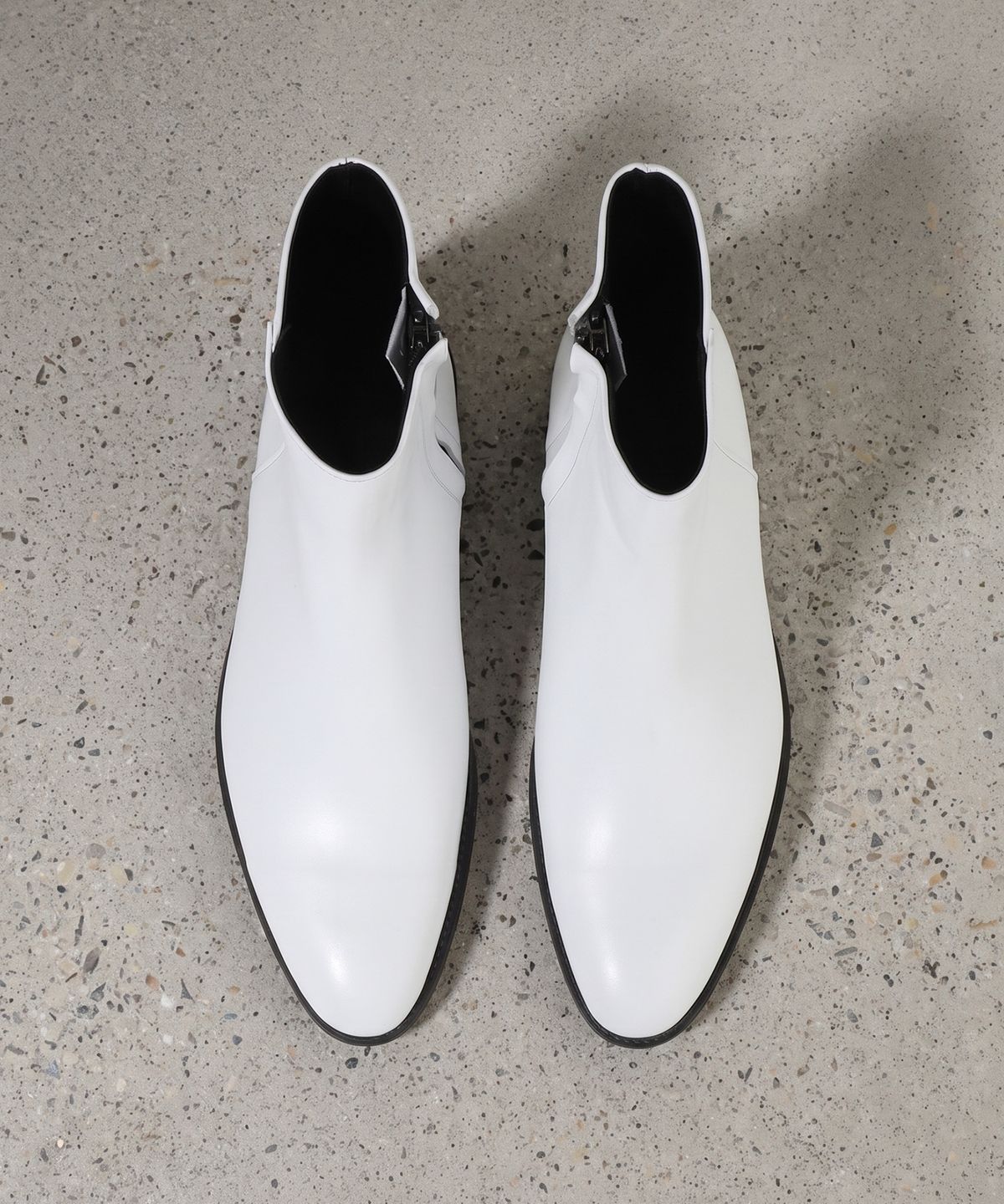 피렌체 아뜨리에(FIRENZE ATELIER) 히든지퍼 디테일 슬림토 앵클부츠 3343 [CREAM WHITE]