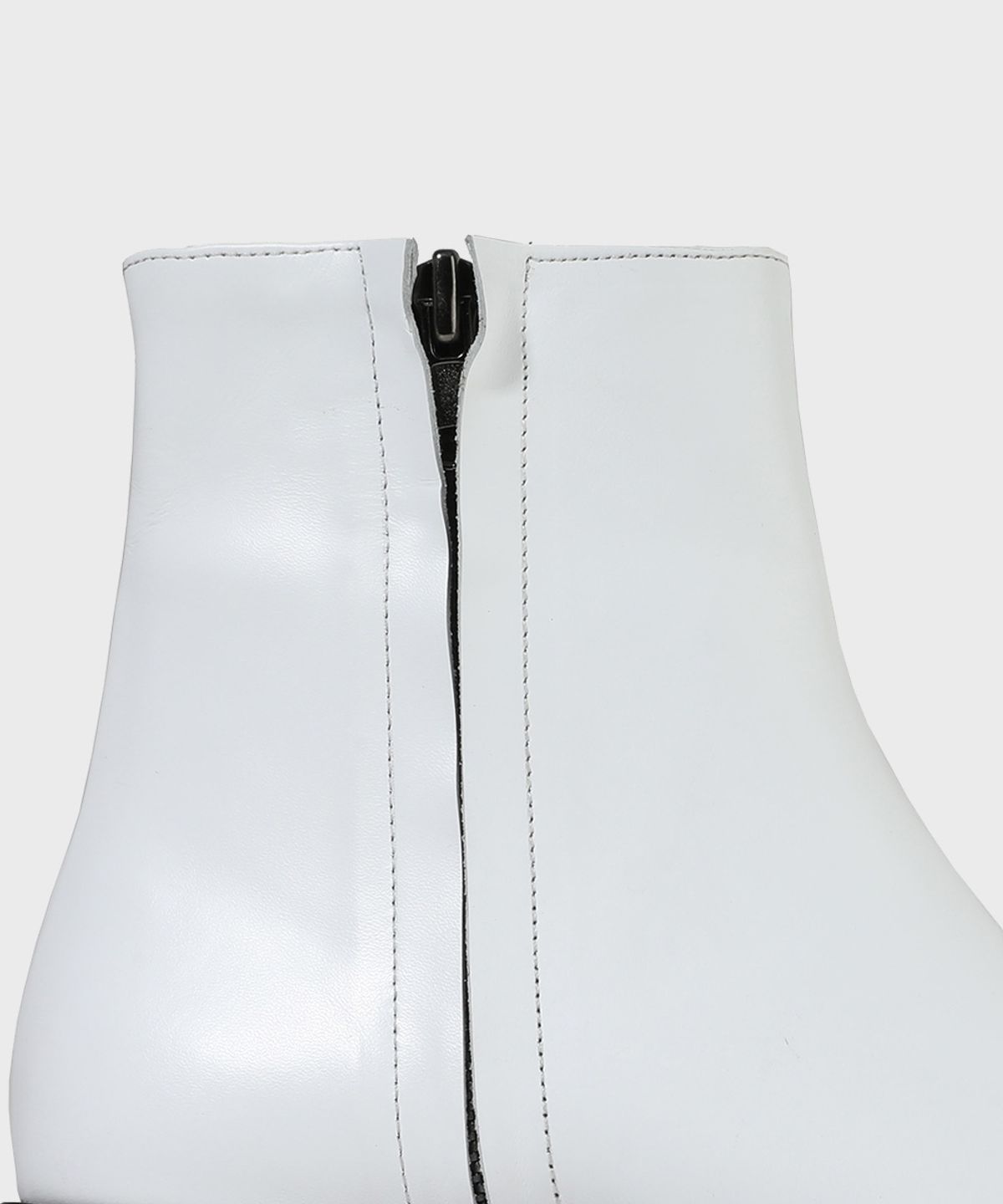 피렌체 아뜨리에(FIRENZE ATELIER) 히든지퍼 디테일 슬림토 앵클부츠 3343 [CREAM WHITE]