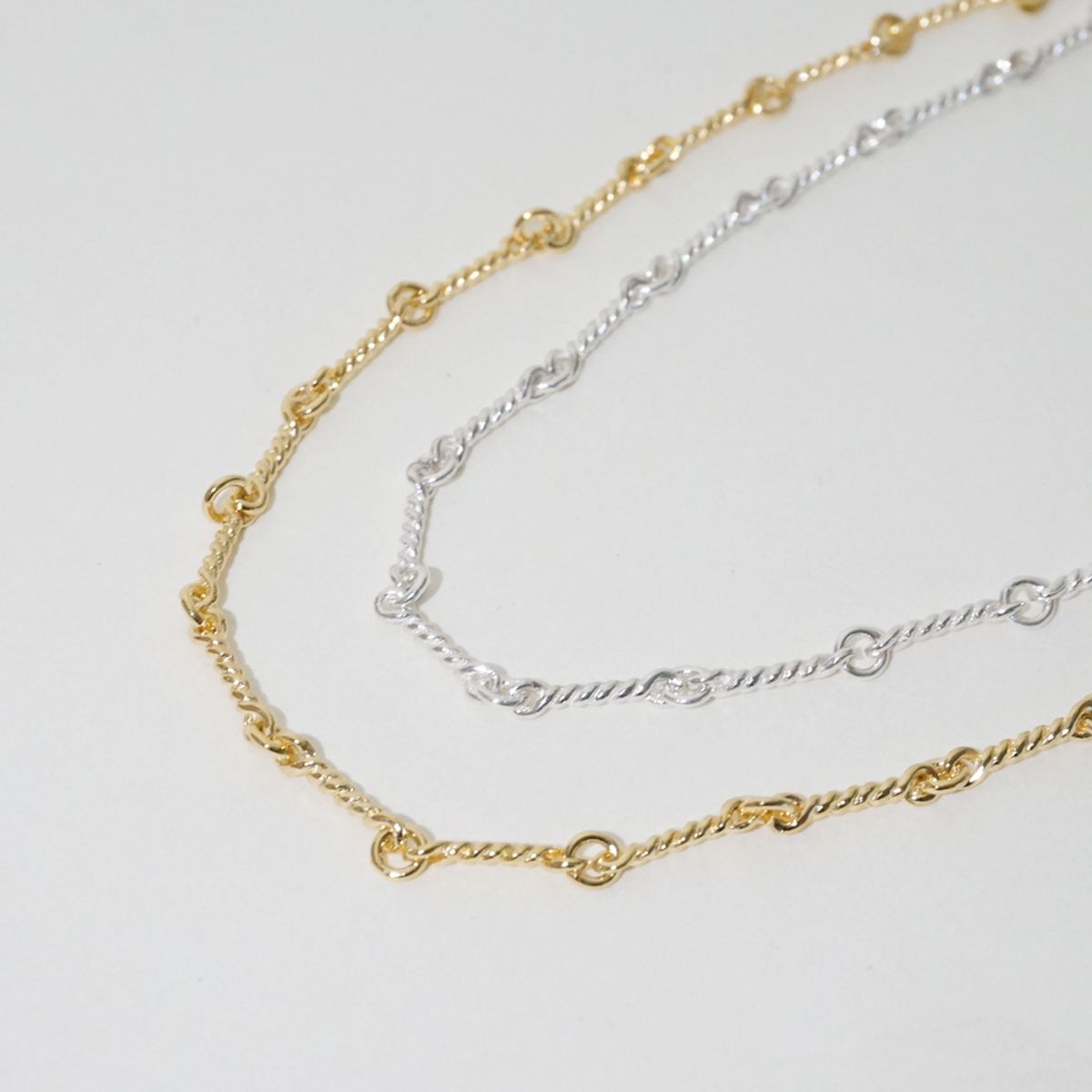 스틸 인스턴트(STILL INSTANT) Round Hole & Forms - Necklace 12 (2colors)
