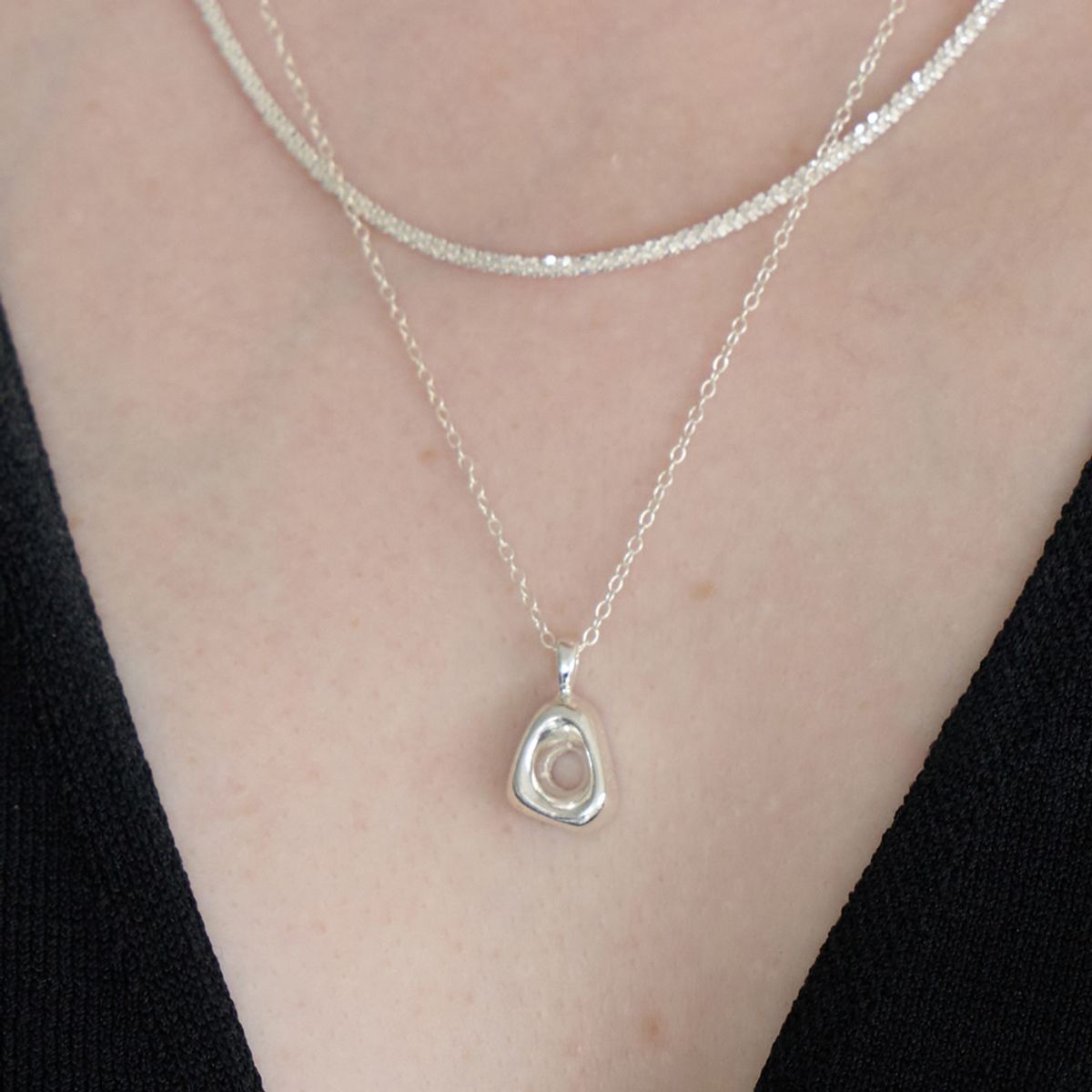 스틸 인스턴트(STILL INSTANT) Round Hole & Forms - Necklace 06 (2colors)