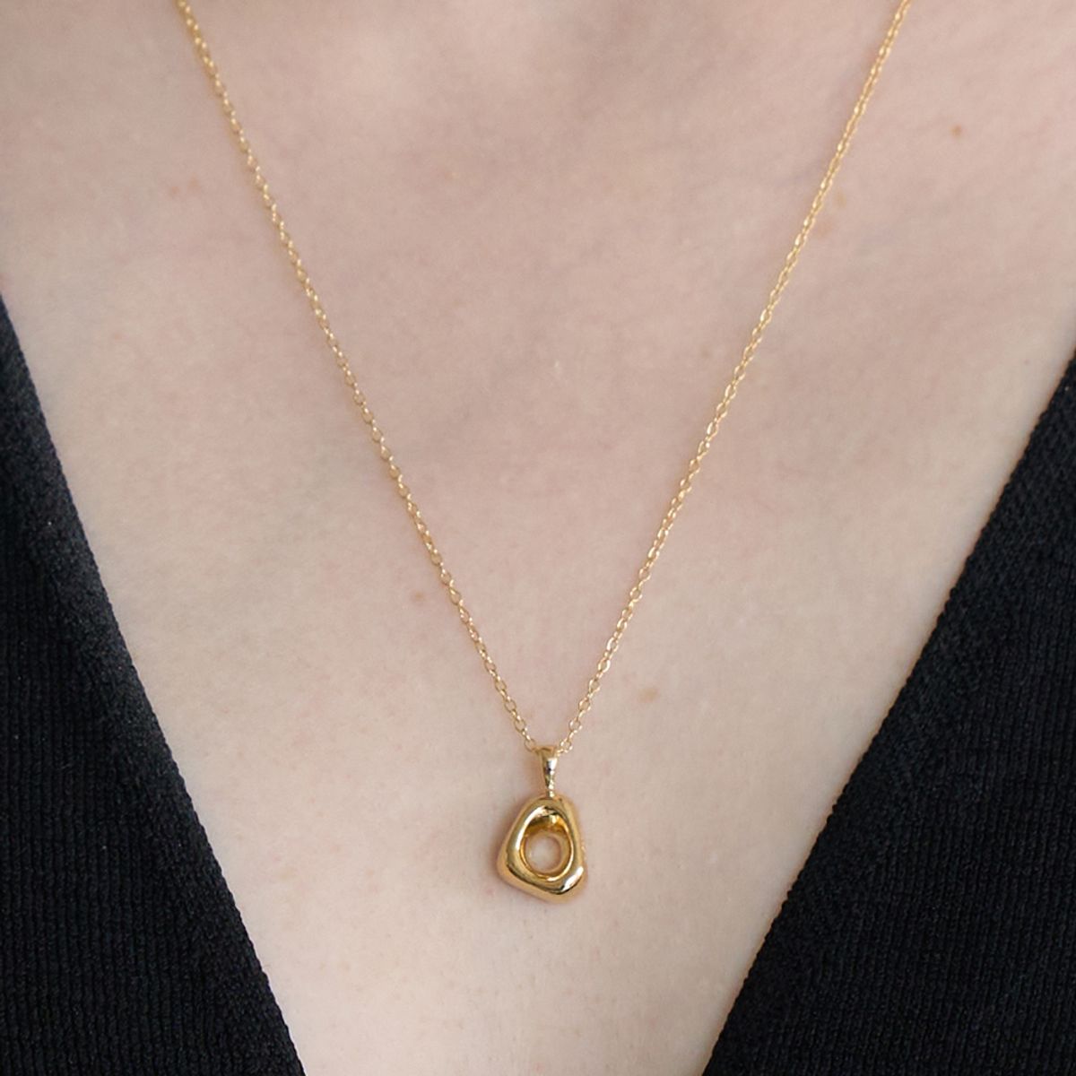 스틸 인스턴트(STILL INSTANT) Round Hole & Forms - Necklace 06 (2colors)
