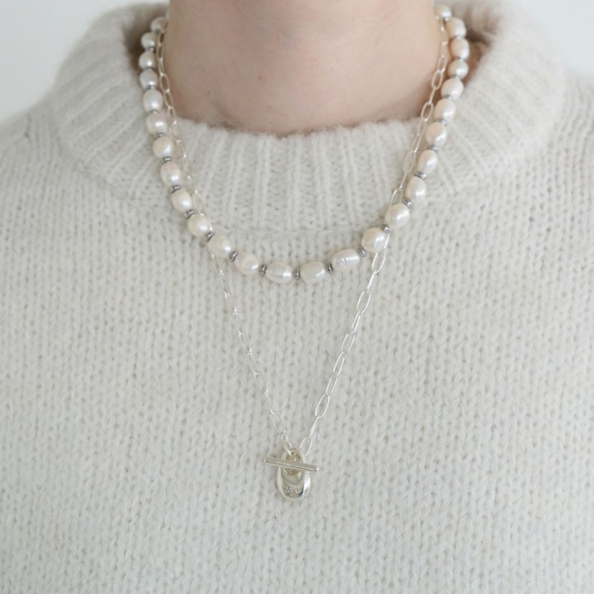 스틸 인스턴트(STILL INSTANT) Round Hole & Forms - Necklace 03 (2colors)
