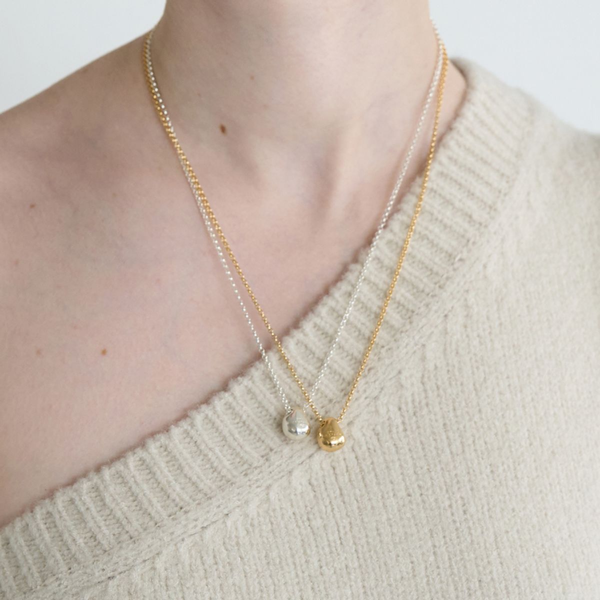 스틸 인스턴트(STILL INSTANT) Round Hole & Forms - Necklace 02 (2colors)
