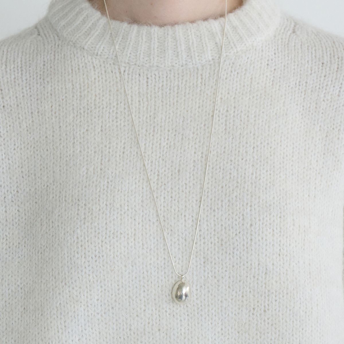 스틸 인스턴트(STILL INSTANT) Round Hole & Forms - Necklace 01 (2colors)