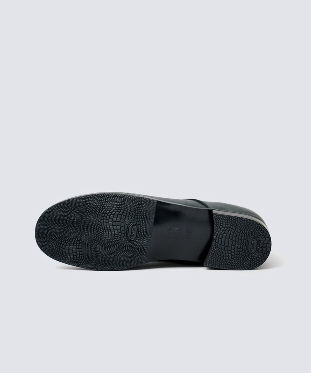 흰(HEENN) Side Zip Derby Boots . Black (W/ Vibram)