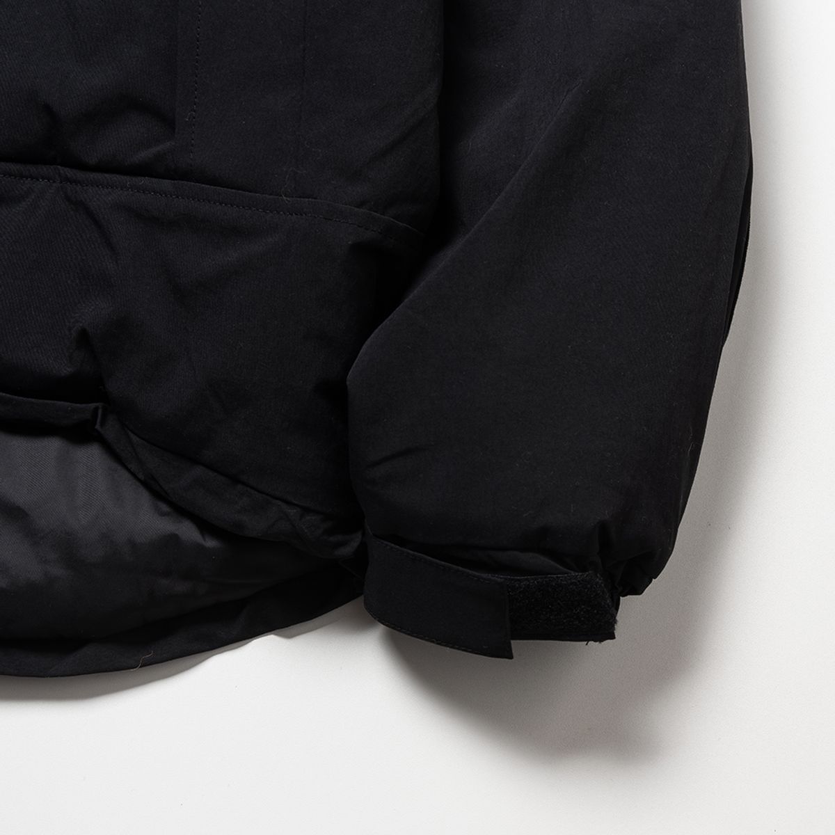 와이엠씨엘케이와이(YMCL KY) US PCU LEVEL7 Type1 Parka - Black