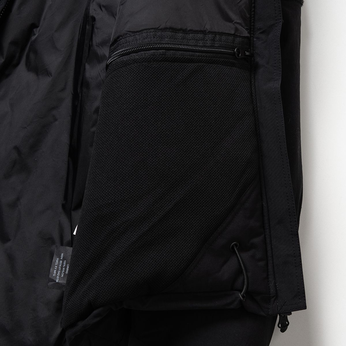 와이엠씨엘케이와이(YMCL KY) US PCU LEVEL7 Type1 Parka - Black