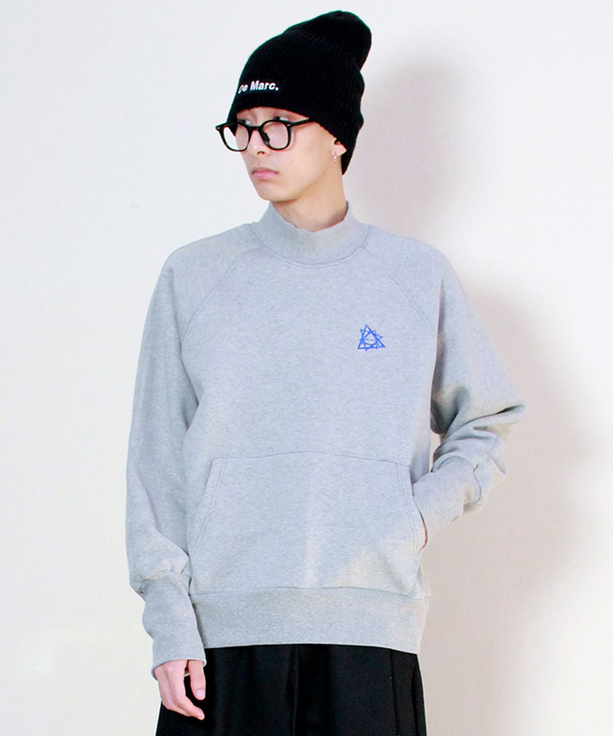 드마크(DEMARC) 반목 기모 라글란 스티치 맨투맨 그레이
