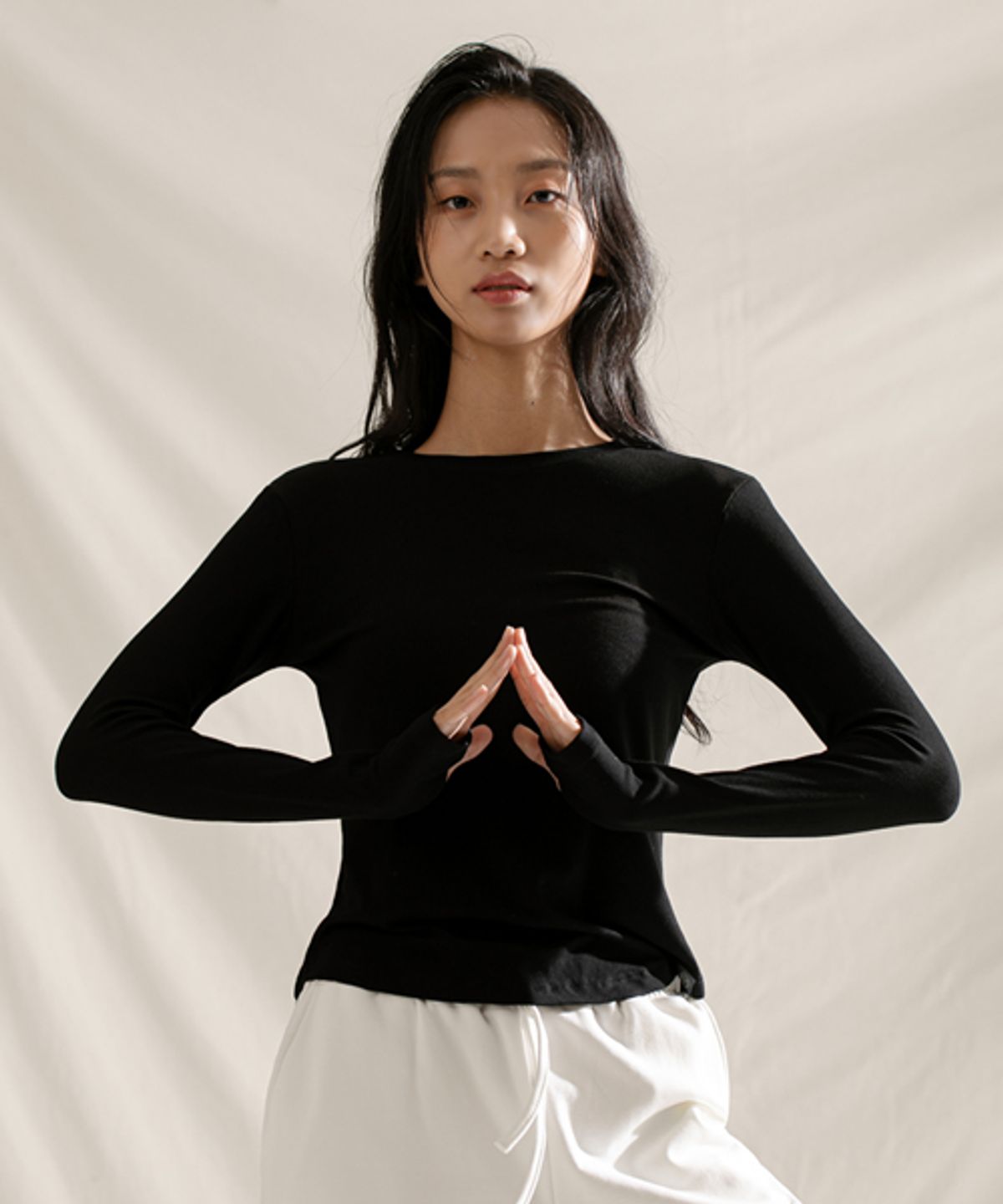모어아웃(MOREOUT) 여성요가복 베이직 골지 슬림 티셔츠 3TT2321