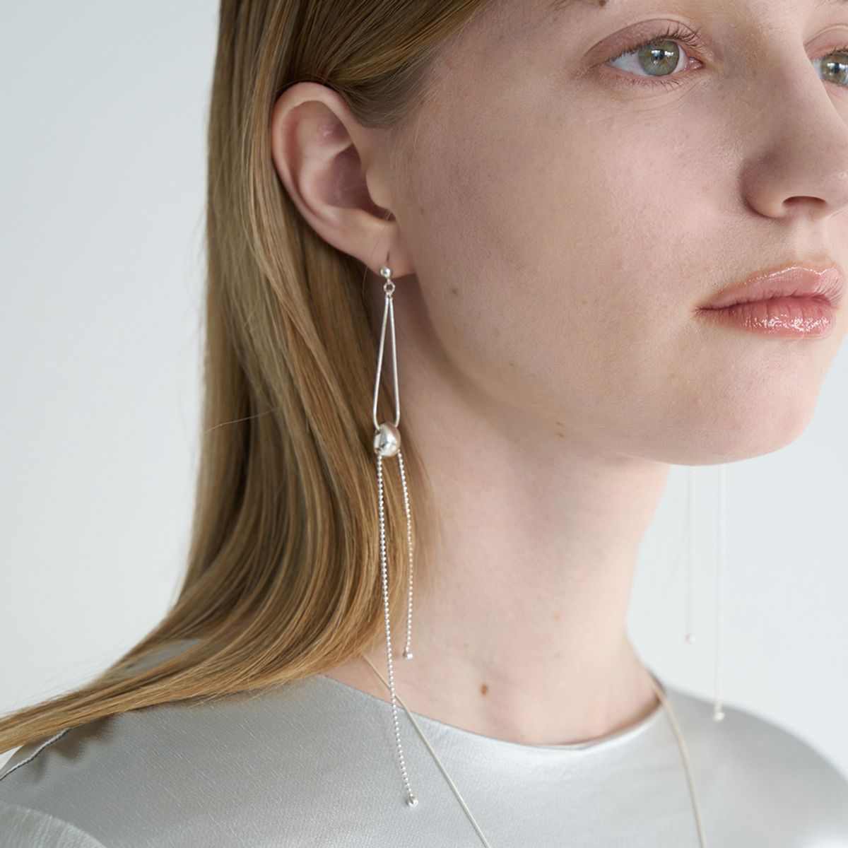 스틸 인스턴트(STILL INSTANT) Round Hole & Forms - Earring 04 (2colors)