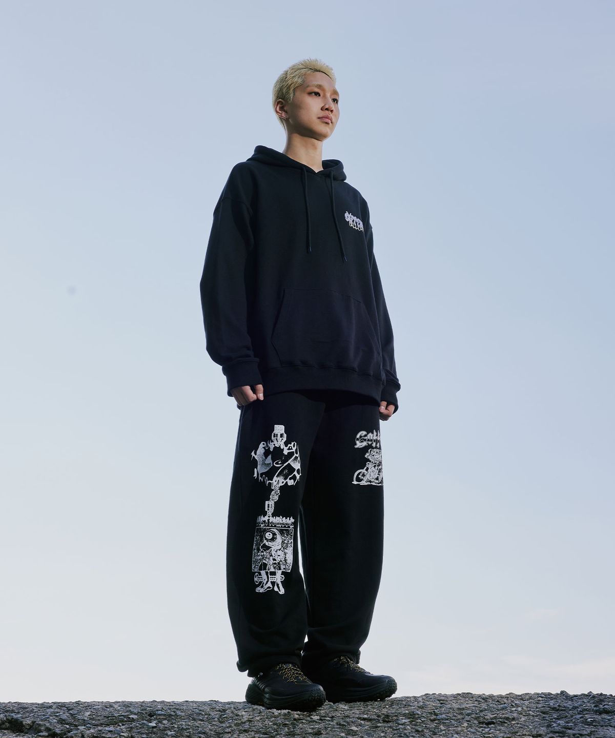 가터갤러리(GOTTER GALLERY) EMBOSS PRINT HOODIE_BK(기모)
