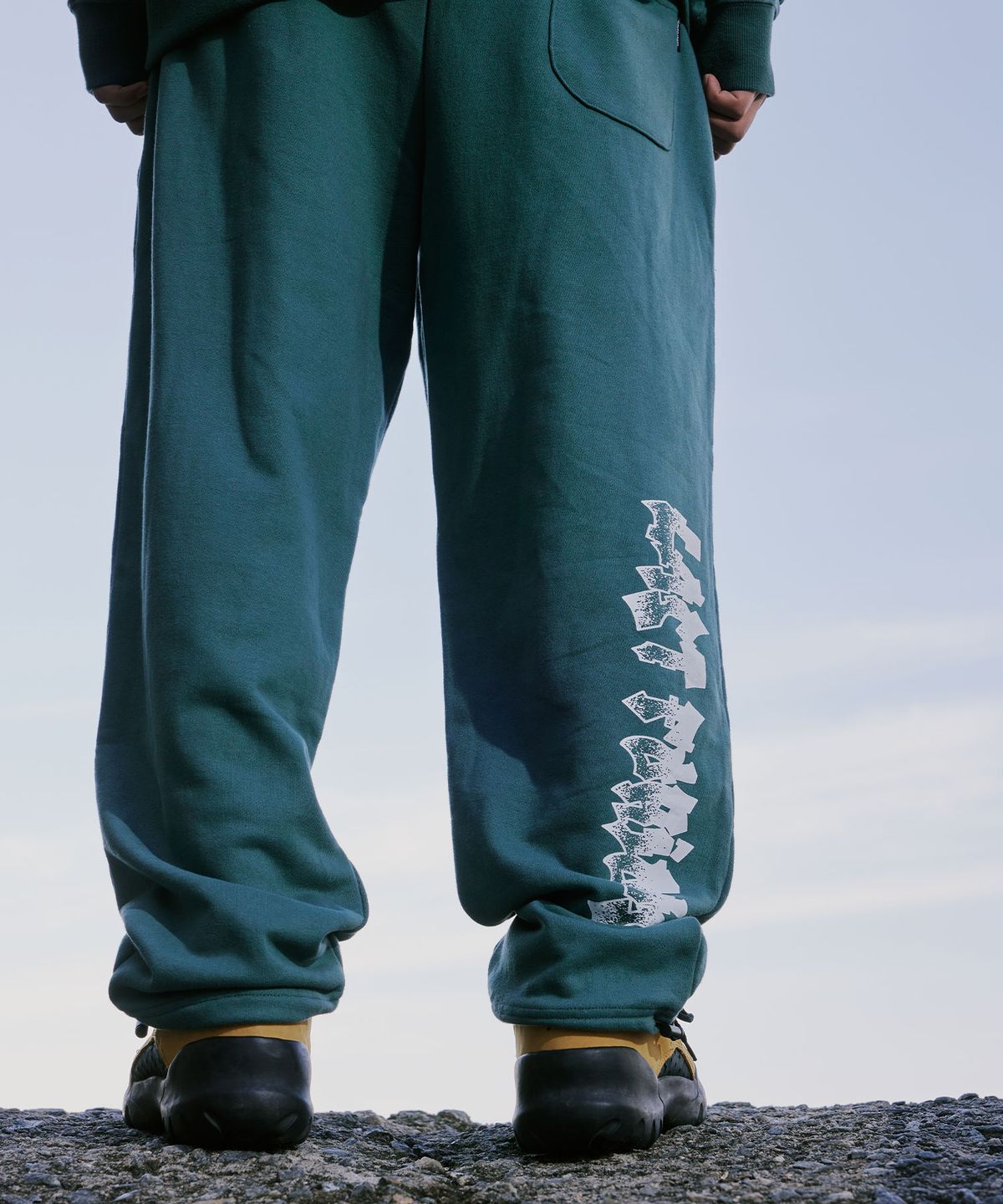 가터갤러리(GOTTER GALLERY) GOTTER BIG LOGO SWEATPANTS_GR