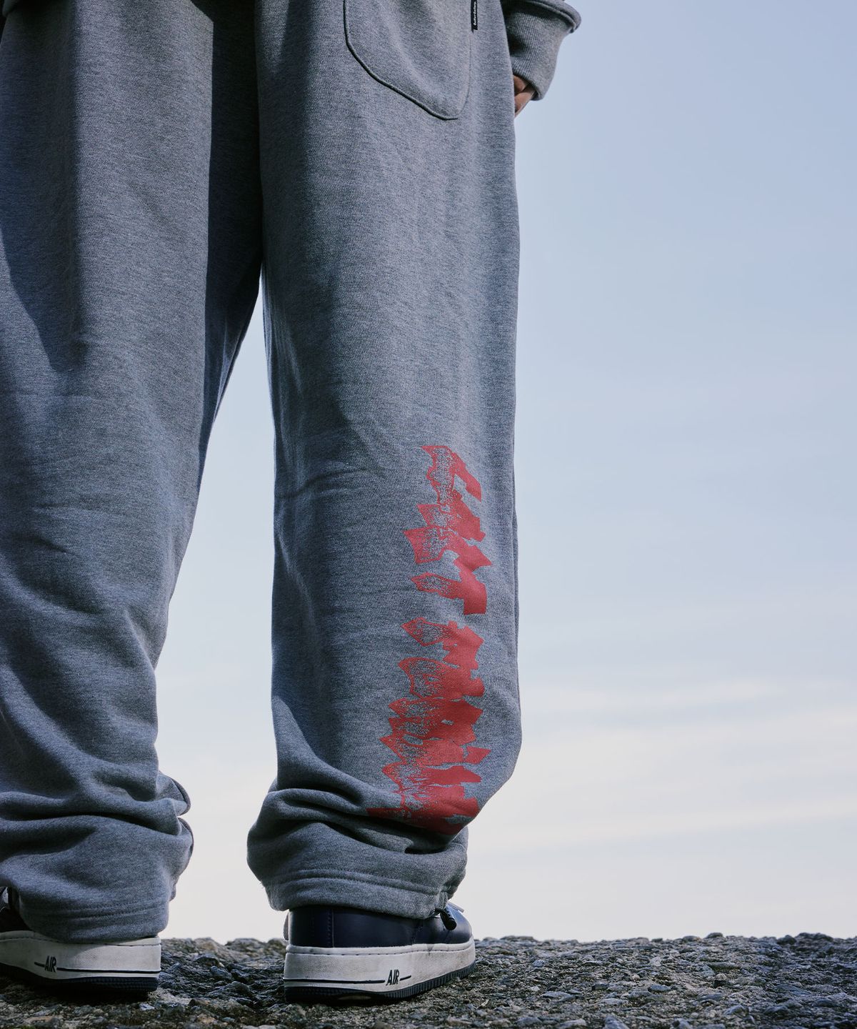 가터갤러리(GOTTER GALLERY) GOTTER BIG LOGO SWEATPANTS_GY