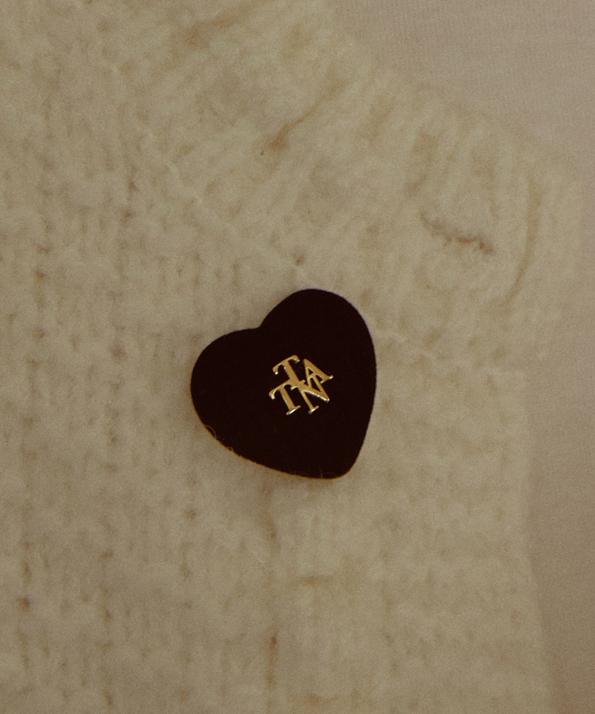 타티아나(TATIANA) Velvet Emblem Brooch BCH0110
