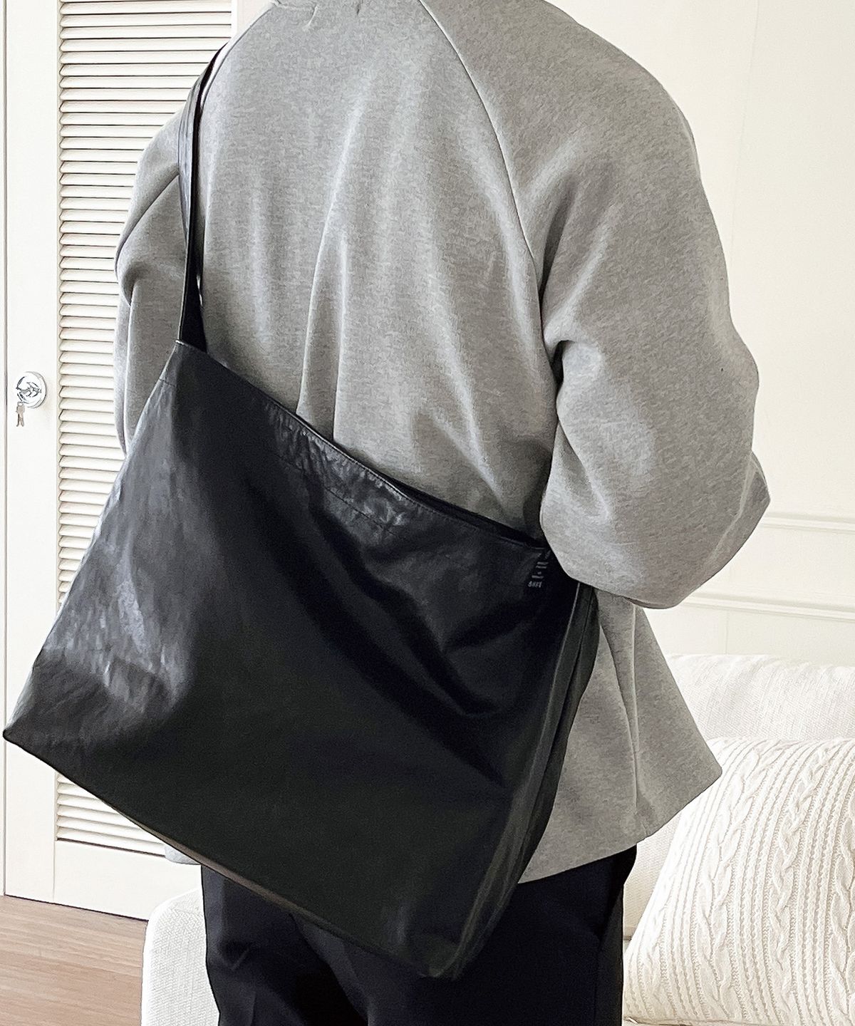 에이제로(AZERO) Soft Hobo Bag (Black)