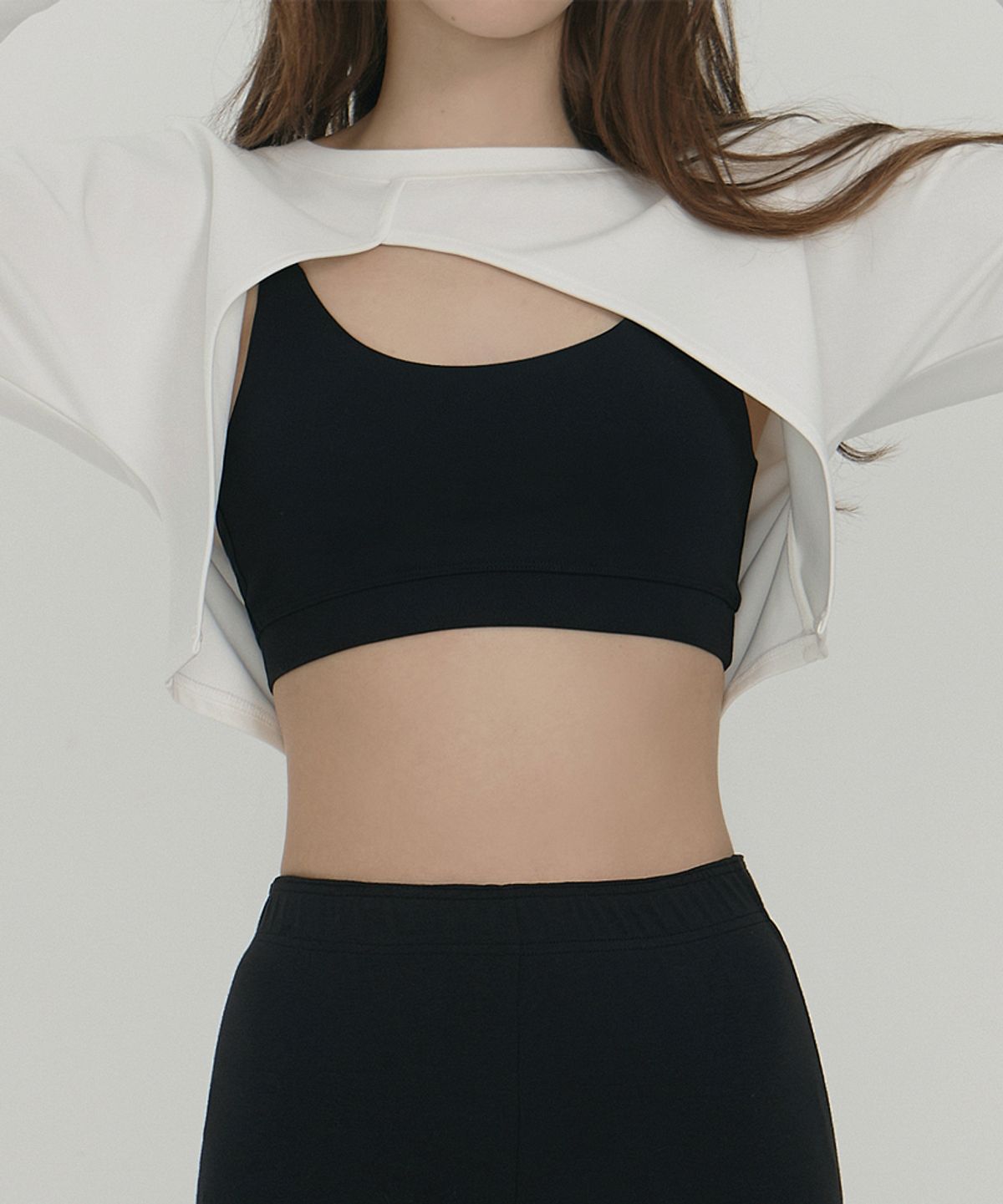 데비웨어(DEVIWEAR) 언밸런스 브이 볼레로 DEVI-T0088-아이보리