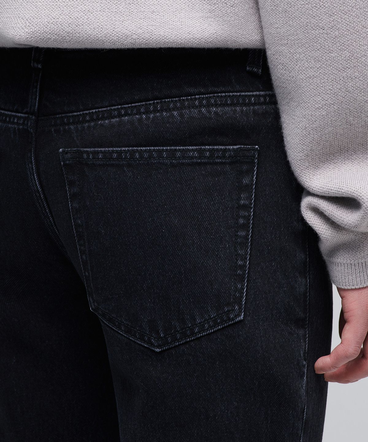 무신사 스탠다드(MUSINSA STANDARD) CONE 슬림 크롭 데님 팬츠 [워시드 블랙]