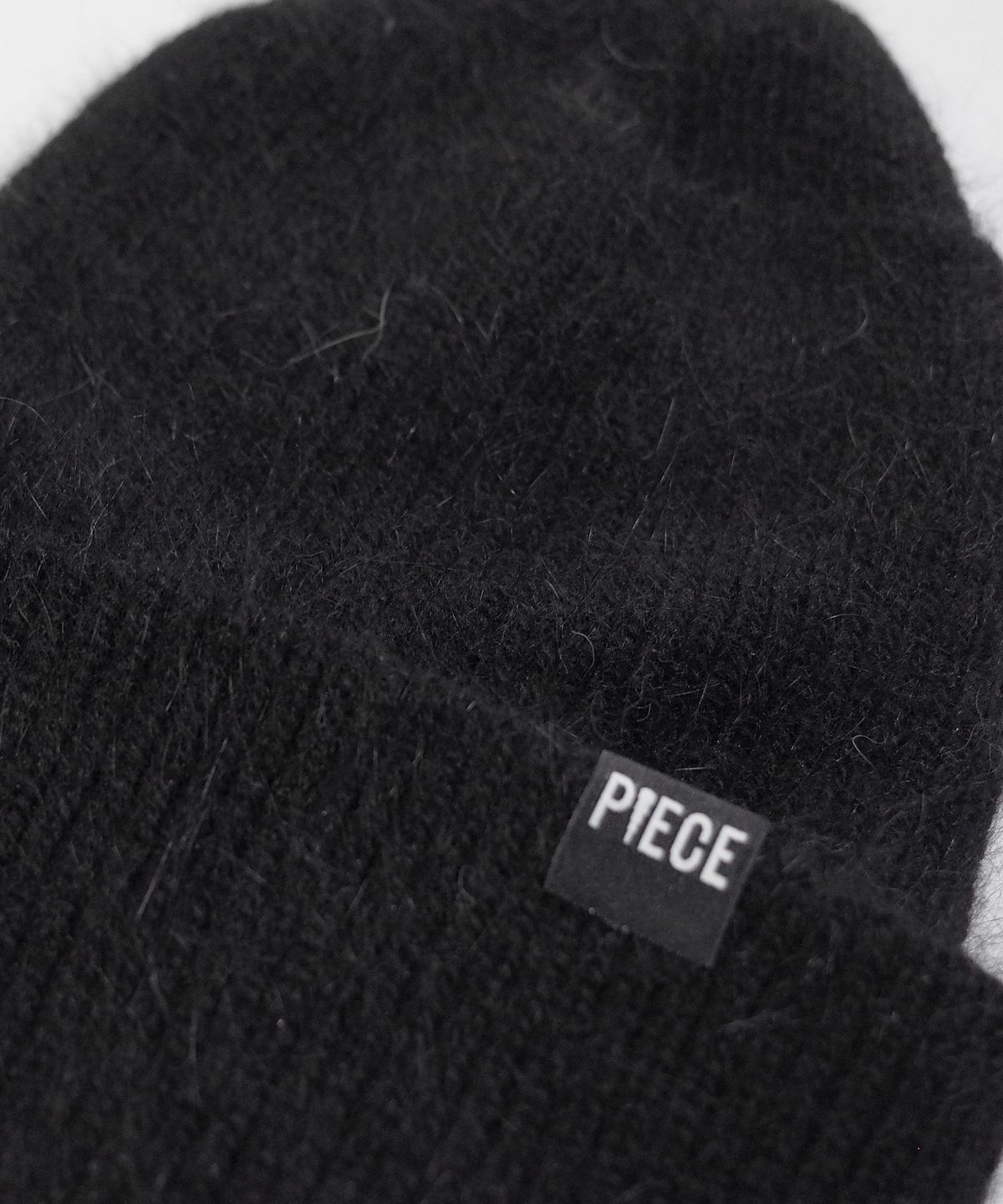 피스메이커(PIECE MAKER) PIECE ANGORA BEANIE (BLACK)