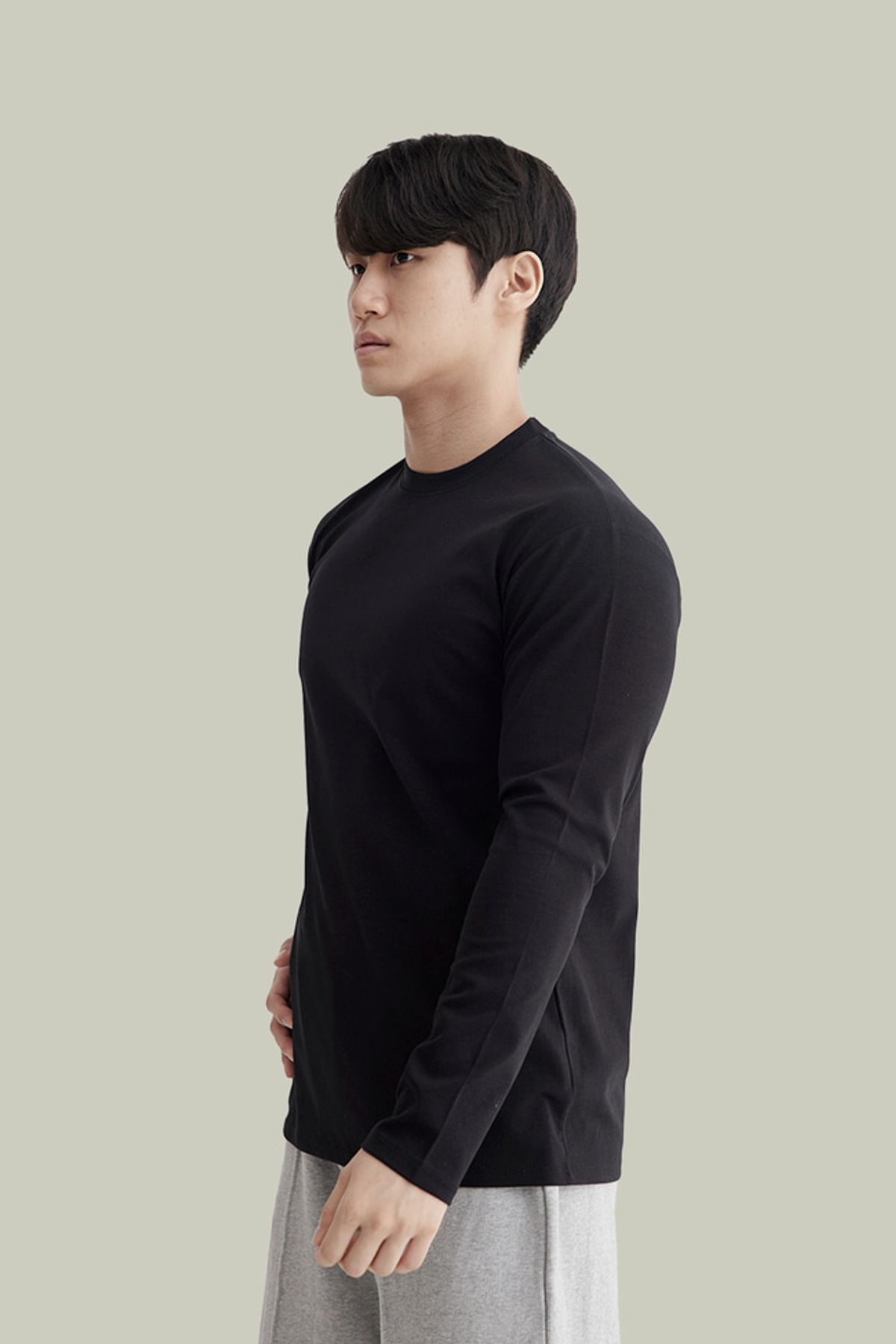 짐브로(GBRO) 컴팩트 머슬핏 긴팔 티셔츠